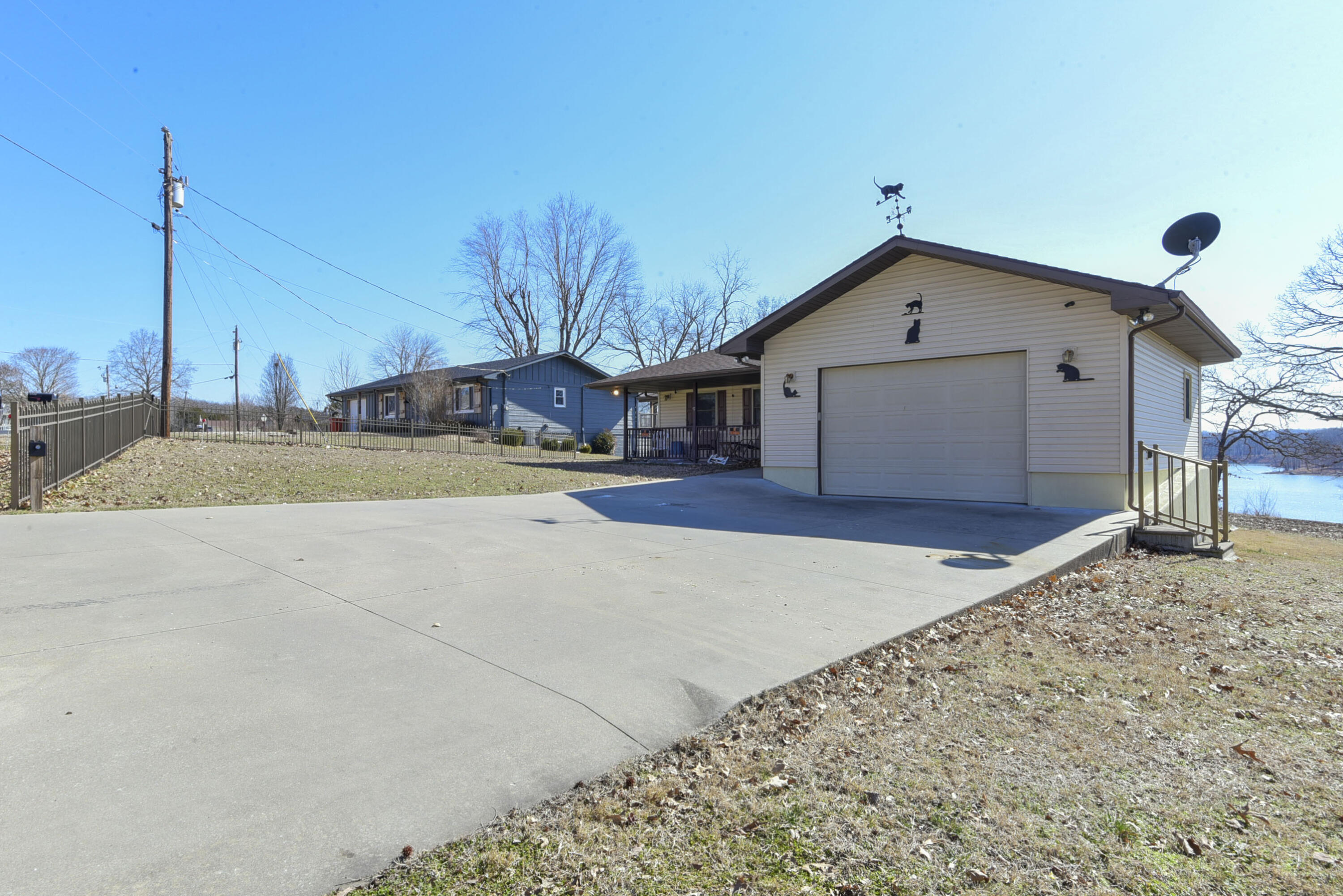 26237 Twin Rivers Drive Property Photo 2
