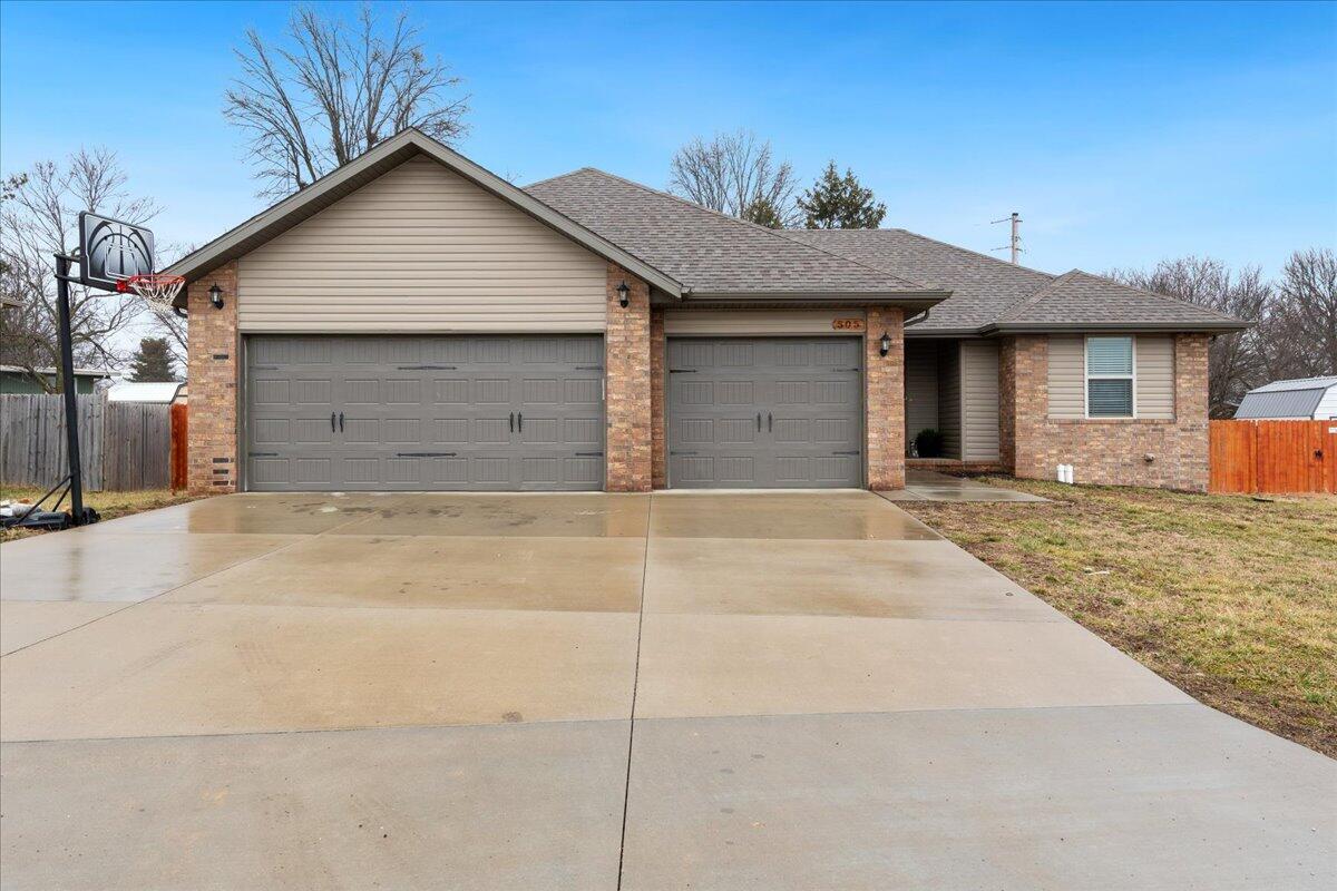 Eagan Buxton Real Estate Listings Main Image