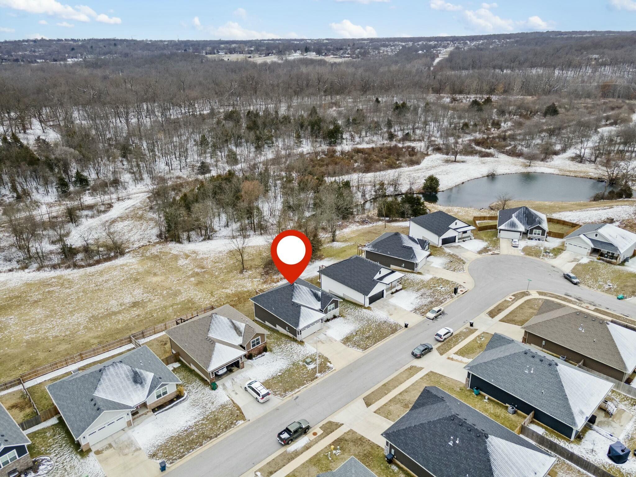 2412 West Twin Lakes Drive Property Photo 2