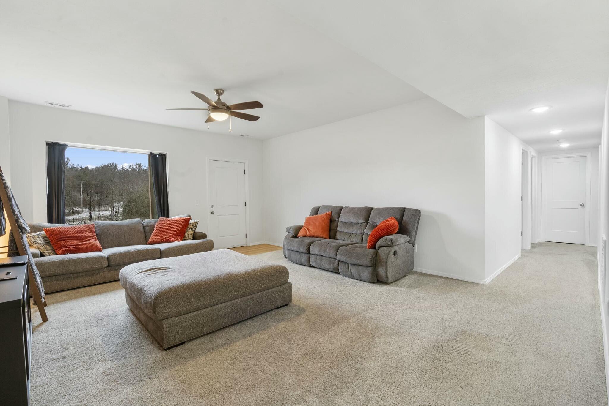 2412 West Twin Lakes Drive Property Photo 25