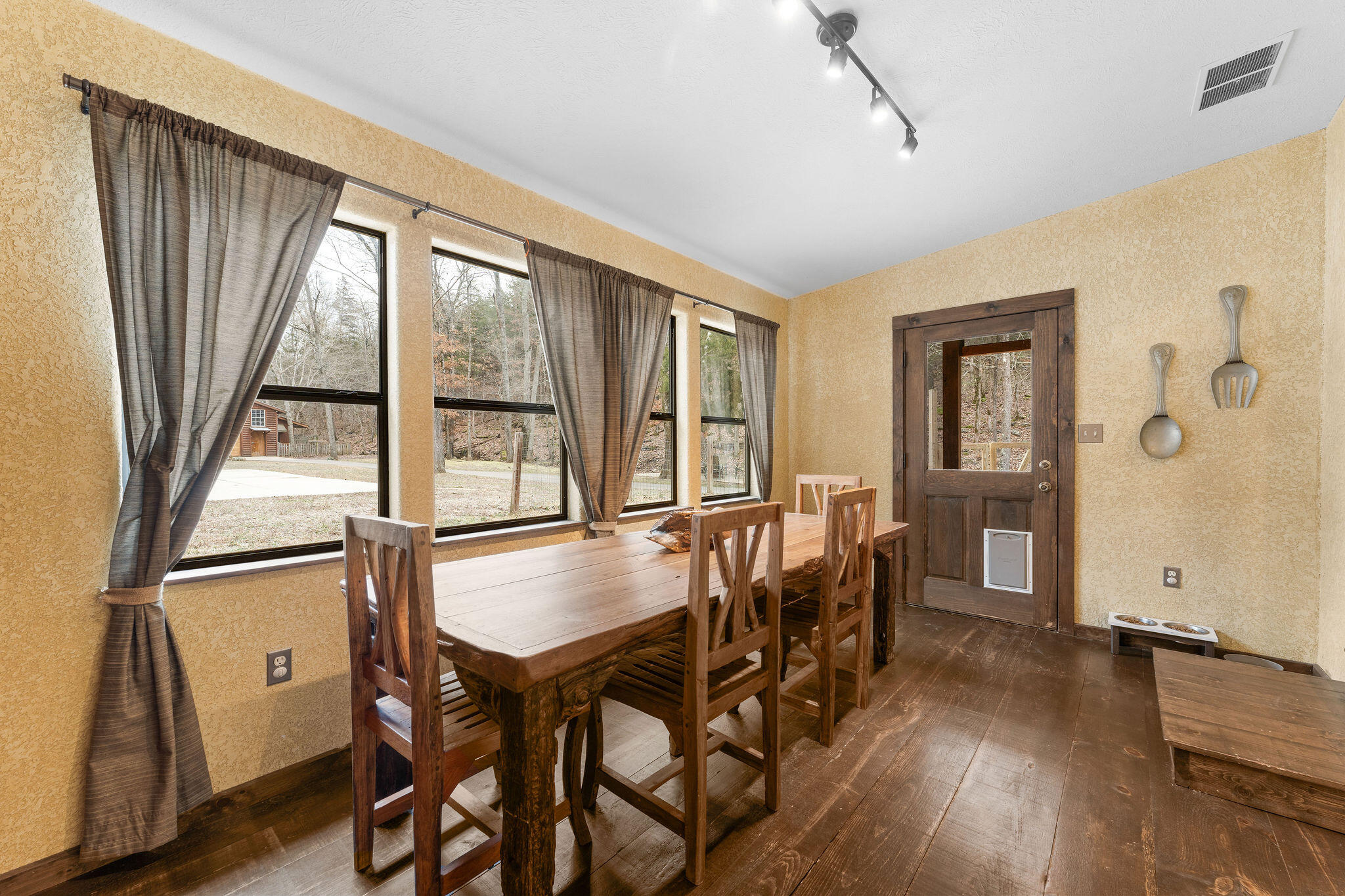 15430 Old Cricket Road West Property Photo 28