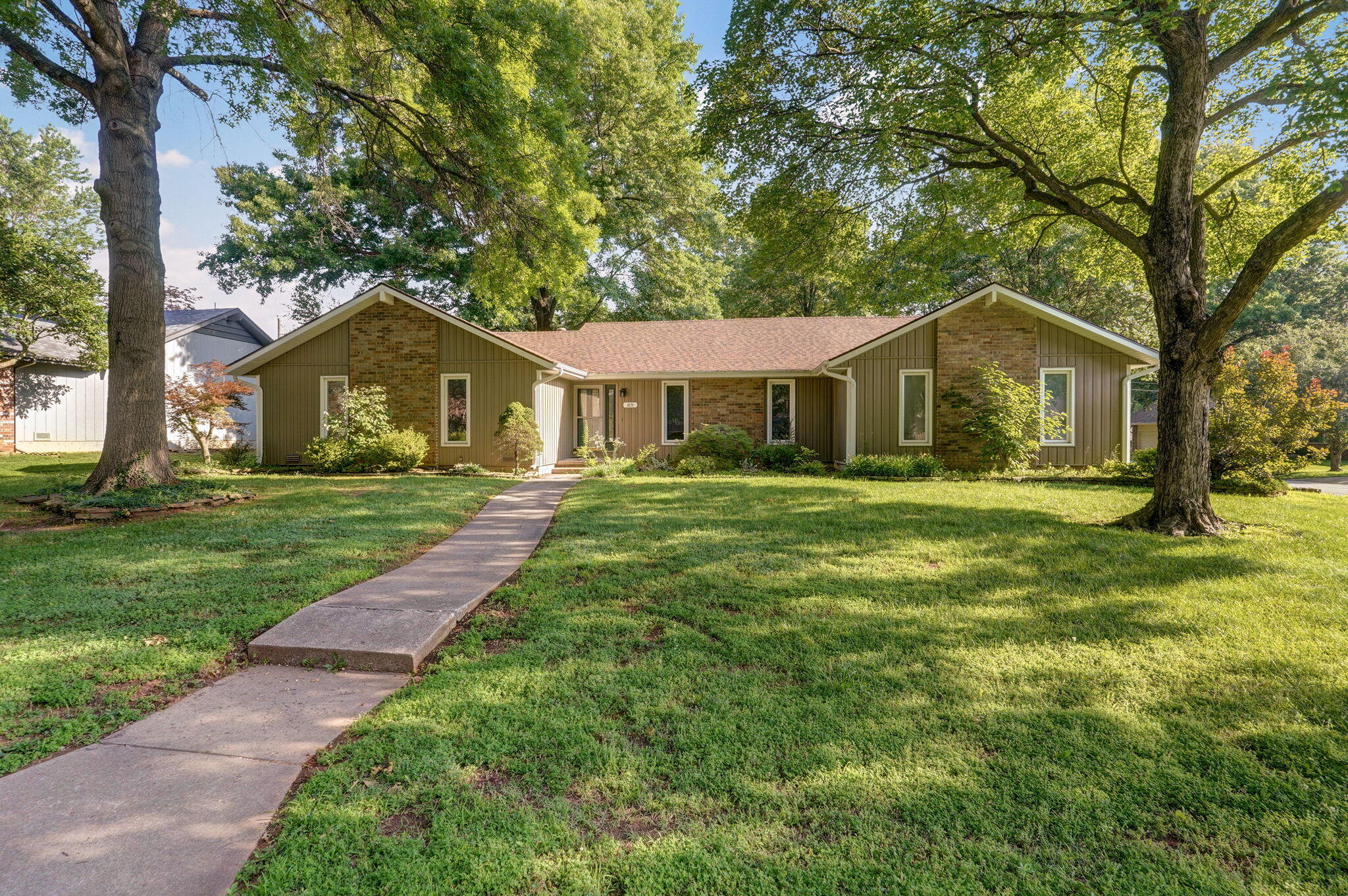 1851 East Jacqueline Street Property Photo
