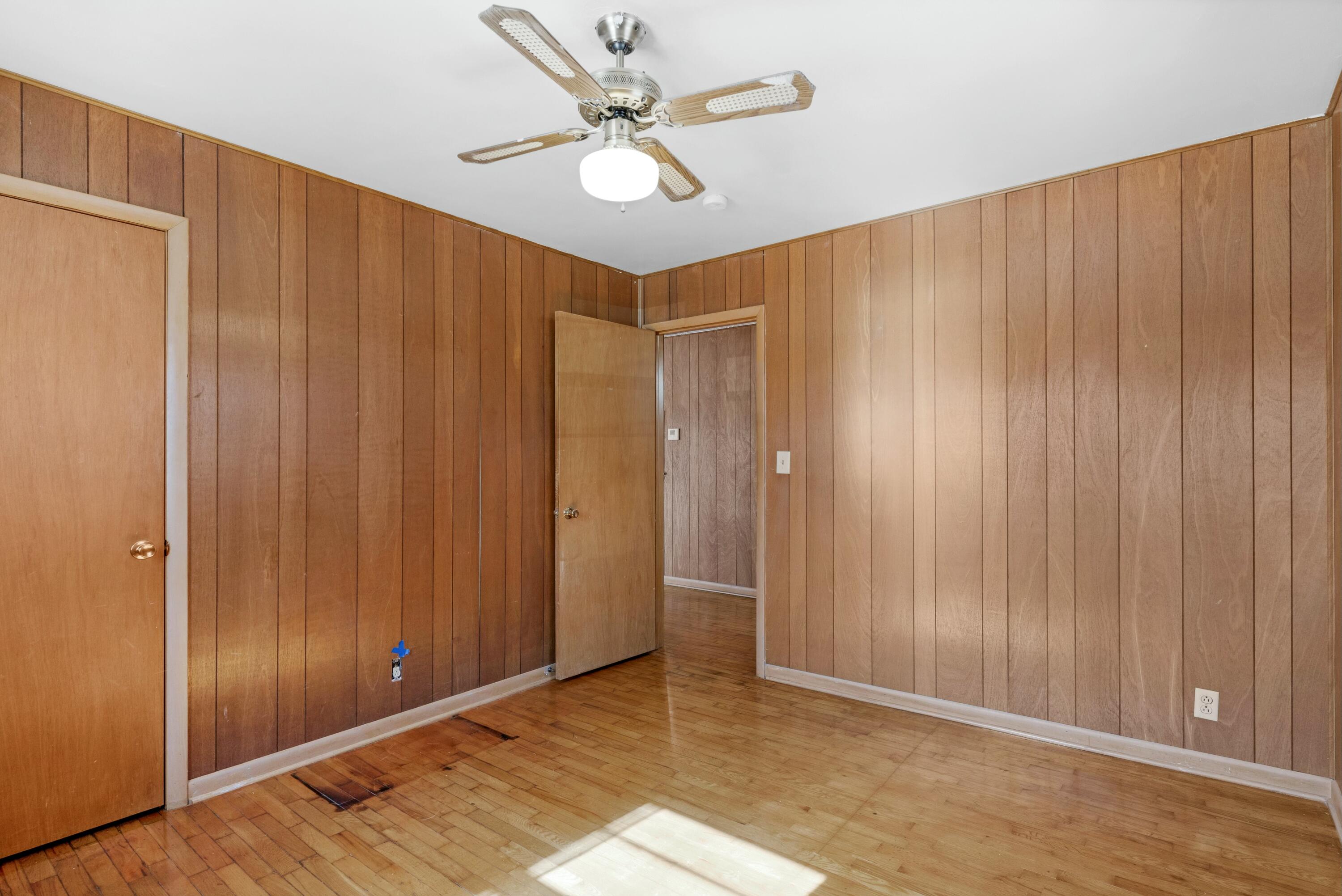 2733 West College Street Property Photo 18