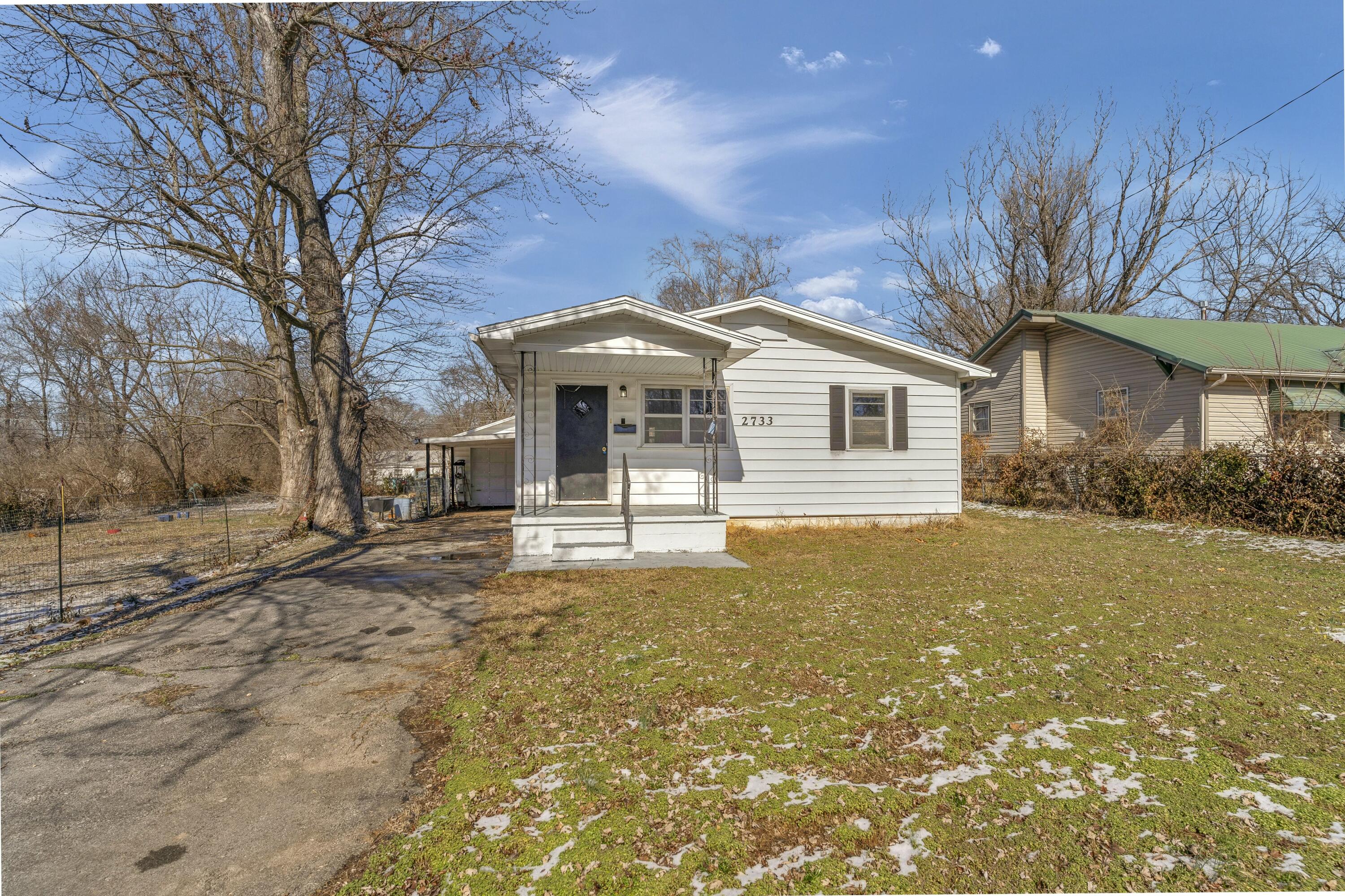 2733 West College Street Property Photo 20