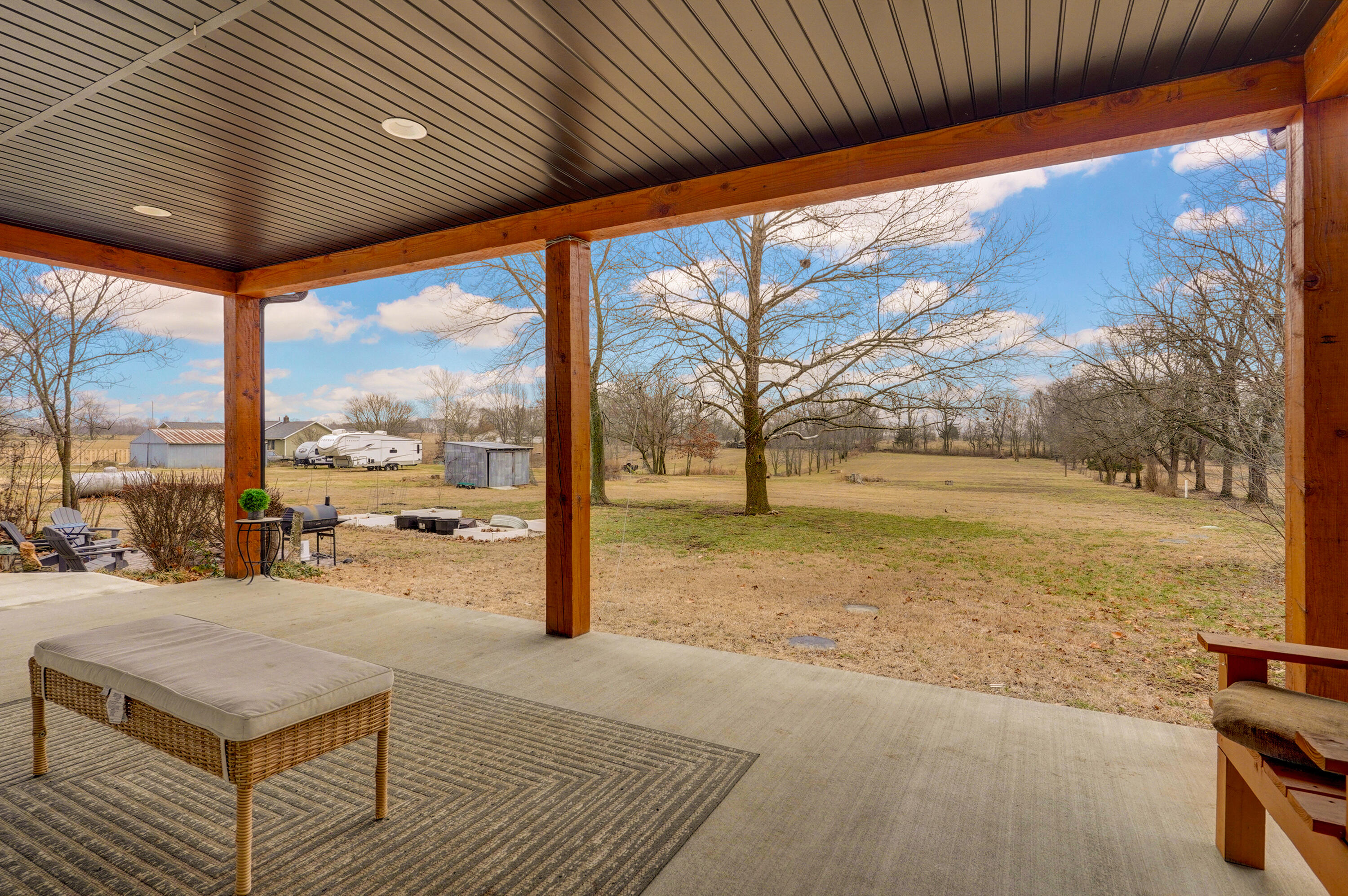 5982 West Farm Road 94 Property Photo 21