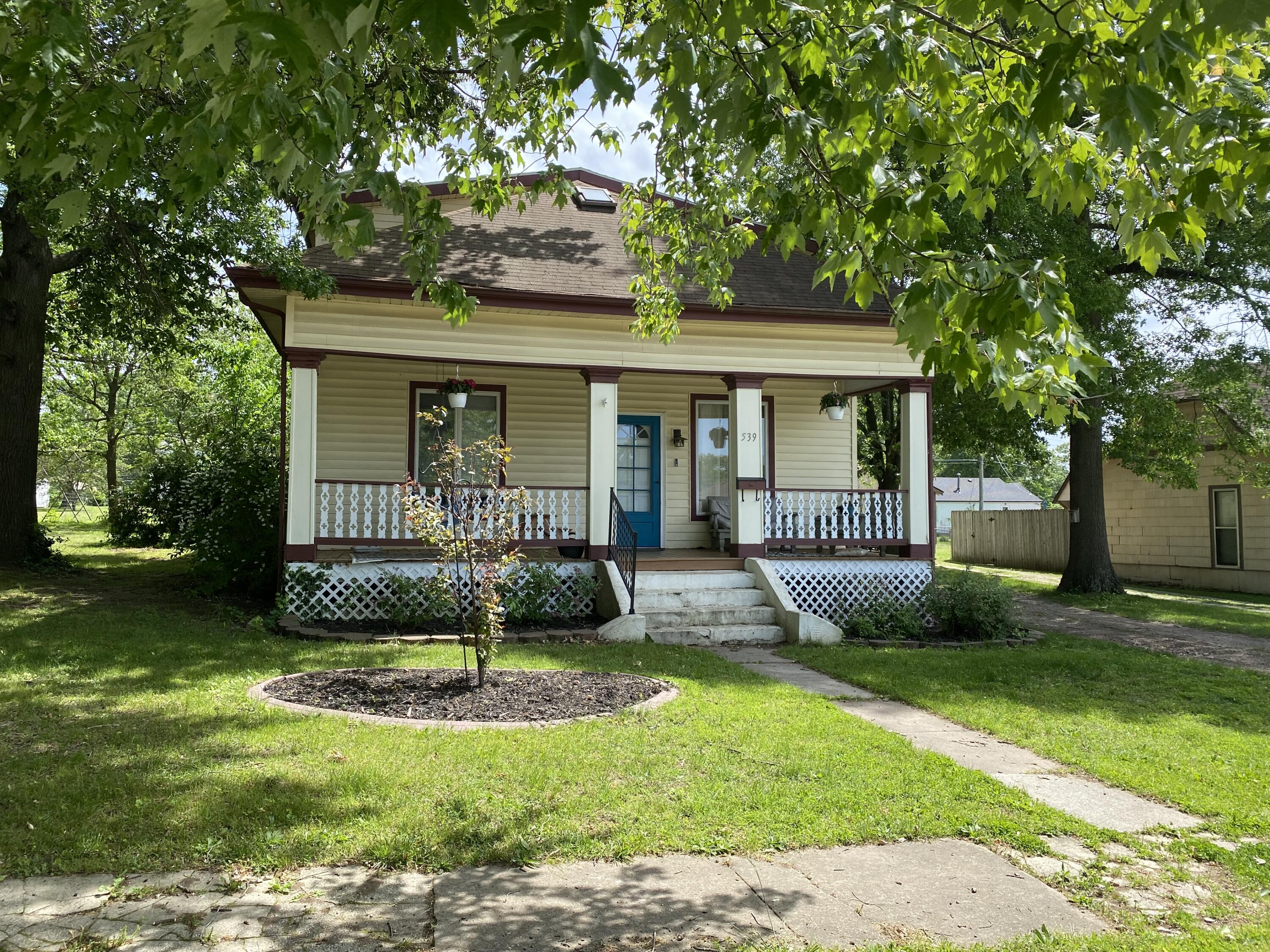 539 East Center Street Property Photo 2