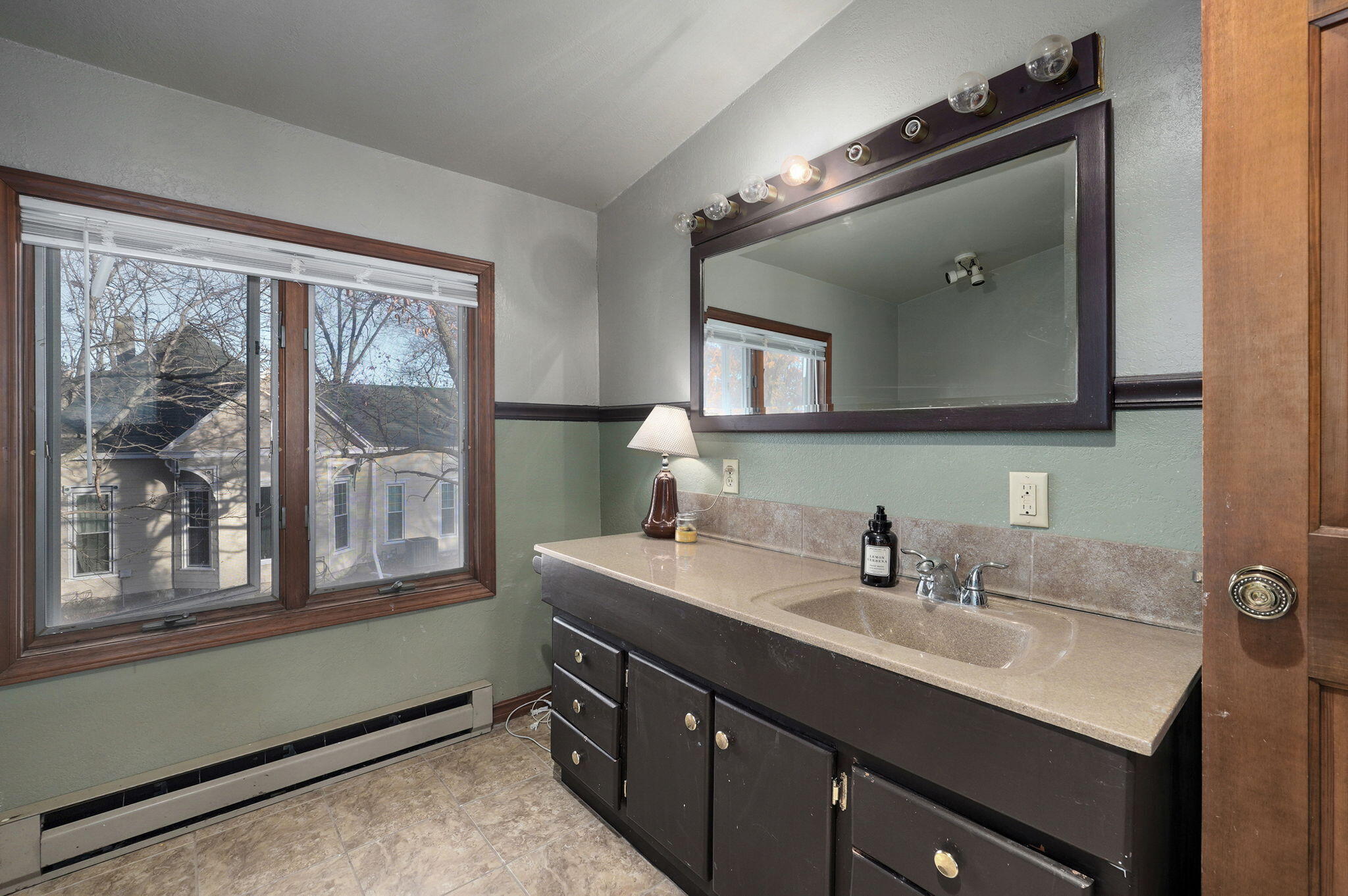 539 East Center Street Property Photo 23