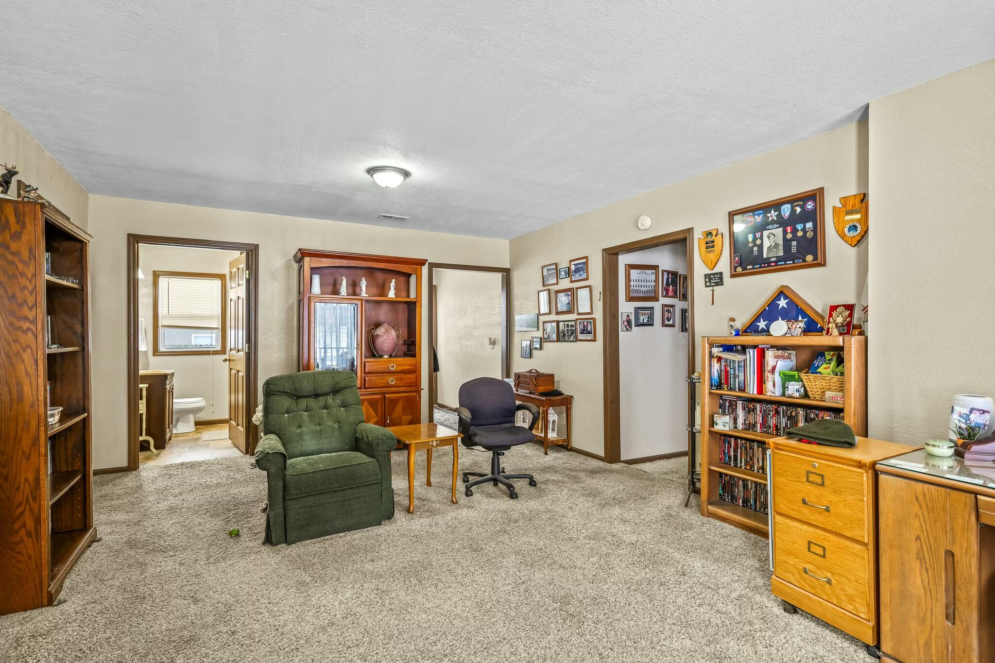 310 West English Street Property Photo 5