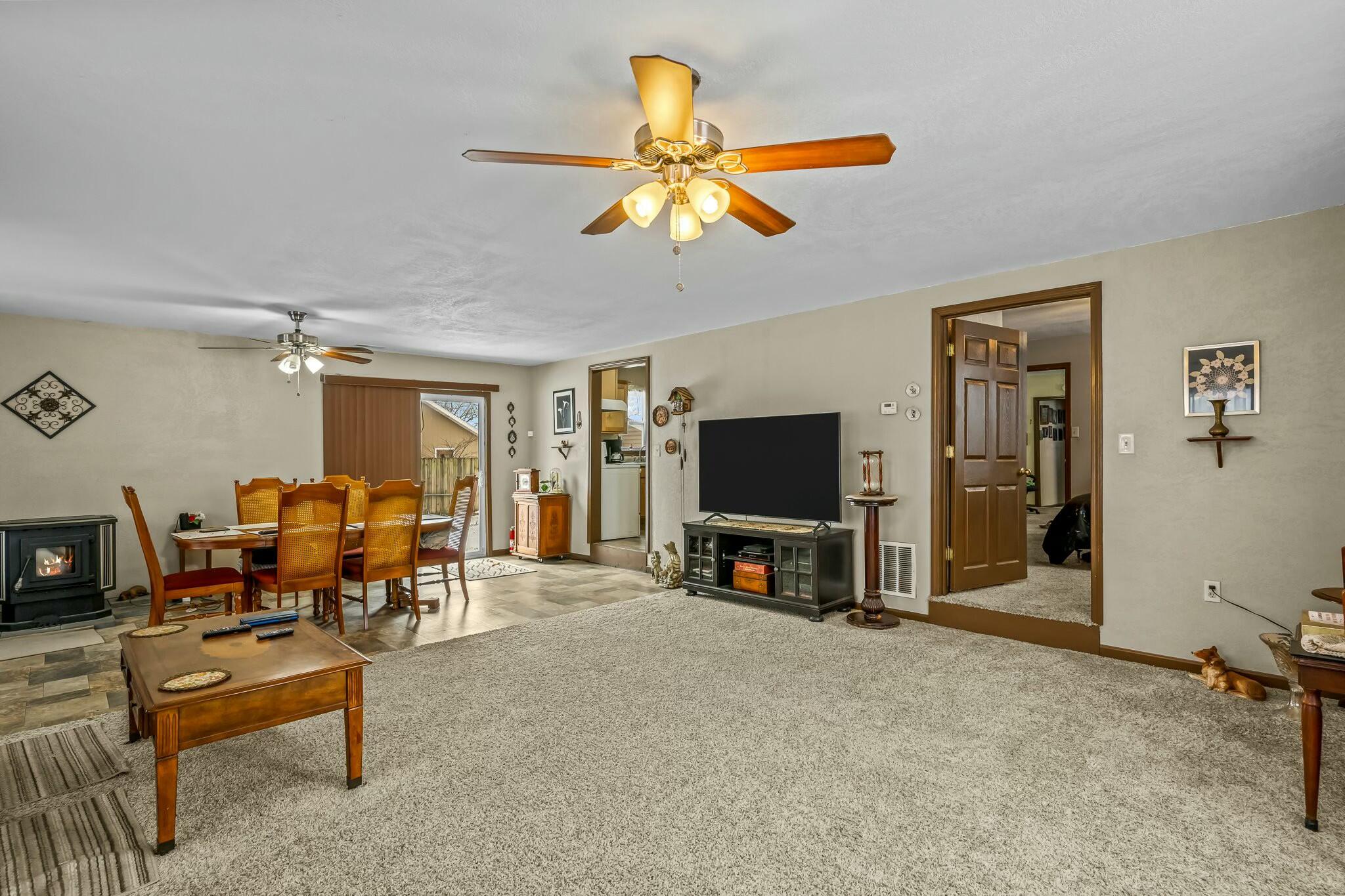 310 West English Street Property Photo 12