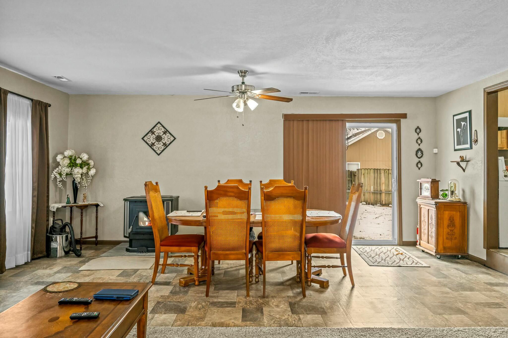 310 West English Street Property Photo 13
