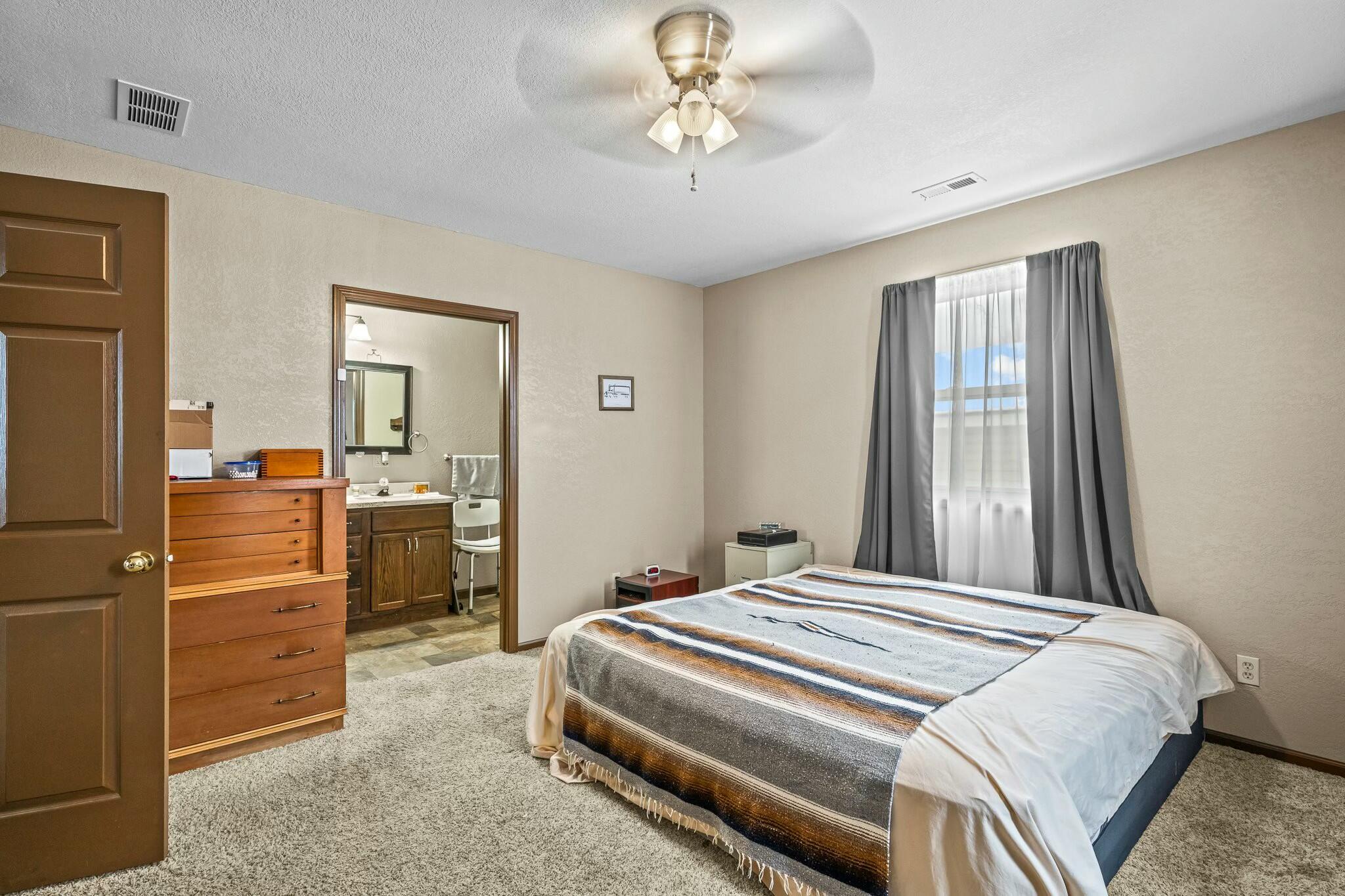 310 West English Street Property Photo 14