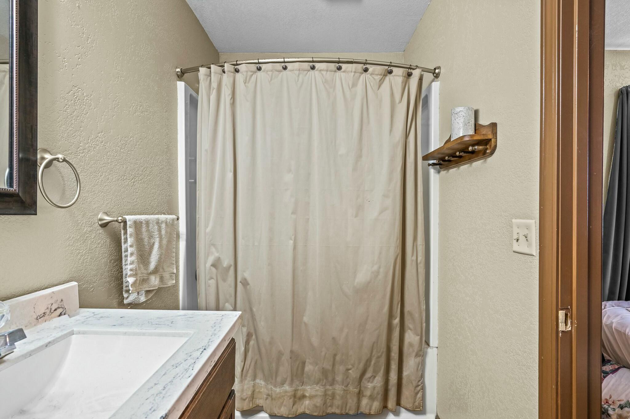 310 West English Street Property Photo 16