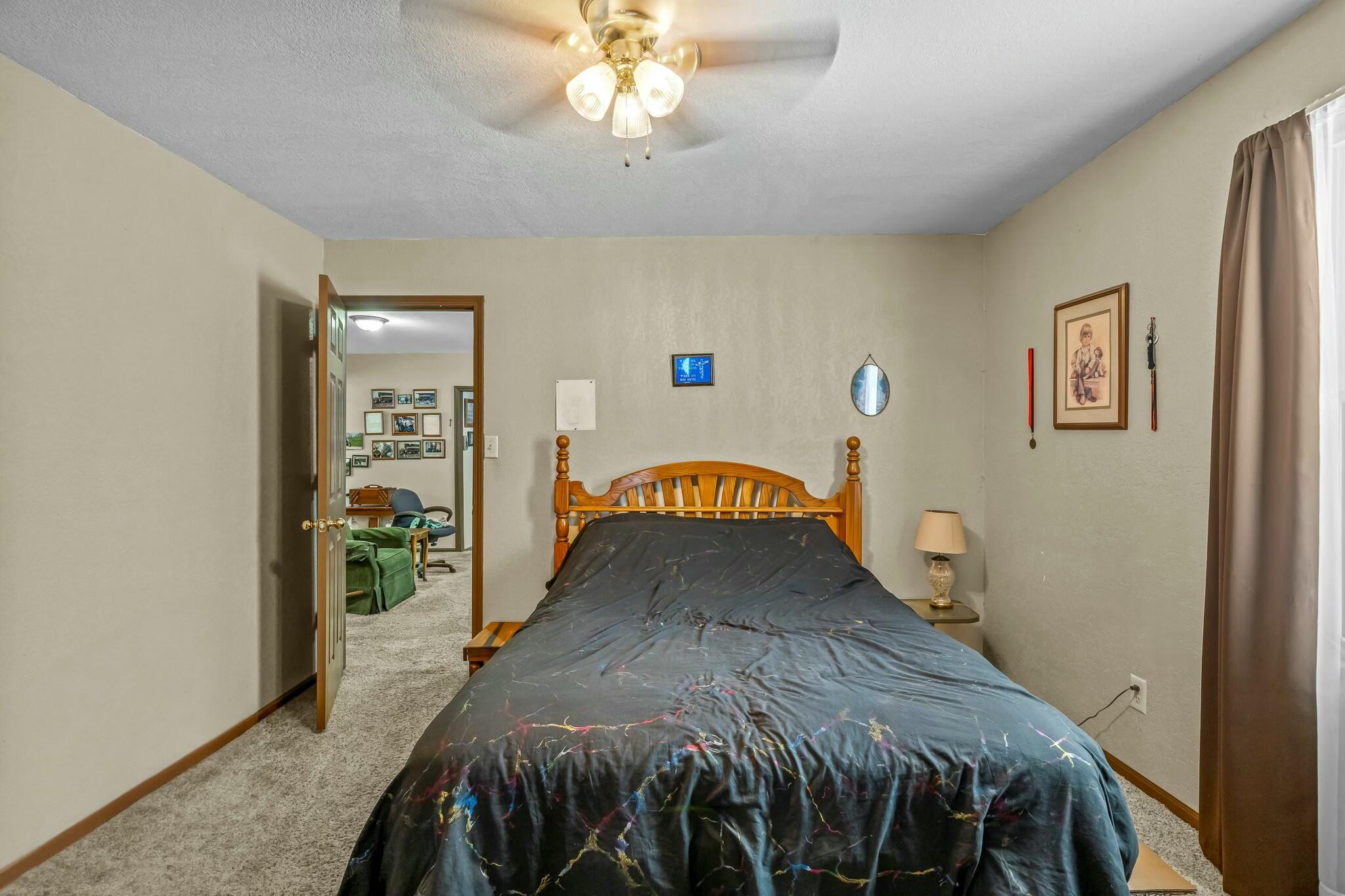 310 West English Street Property Photo 18