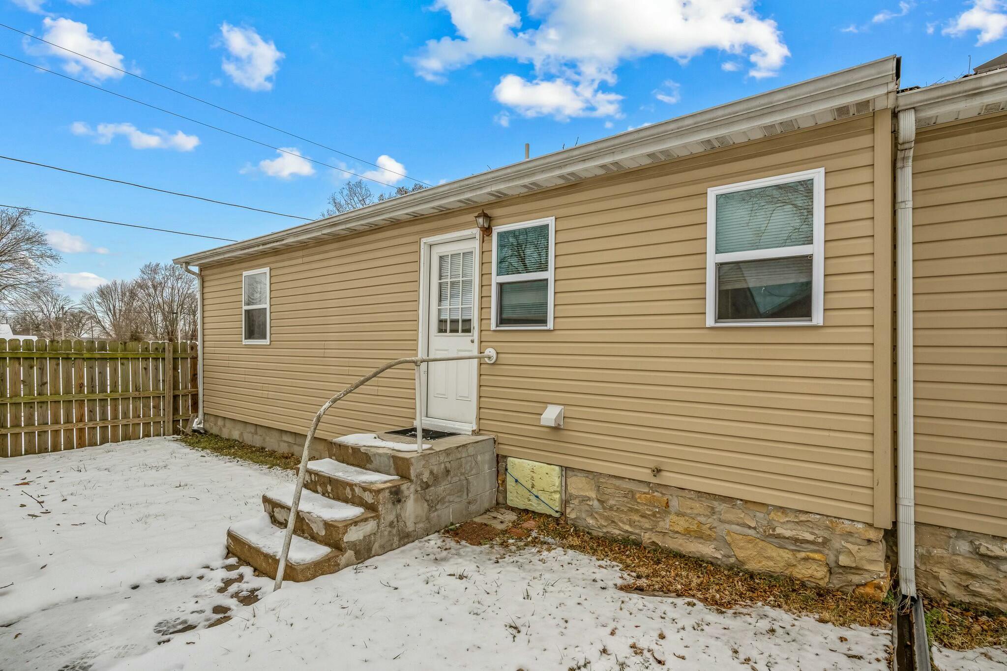 310 West English Street Property Photo 21