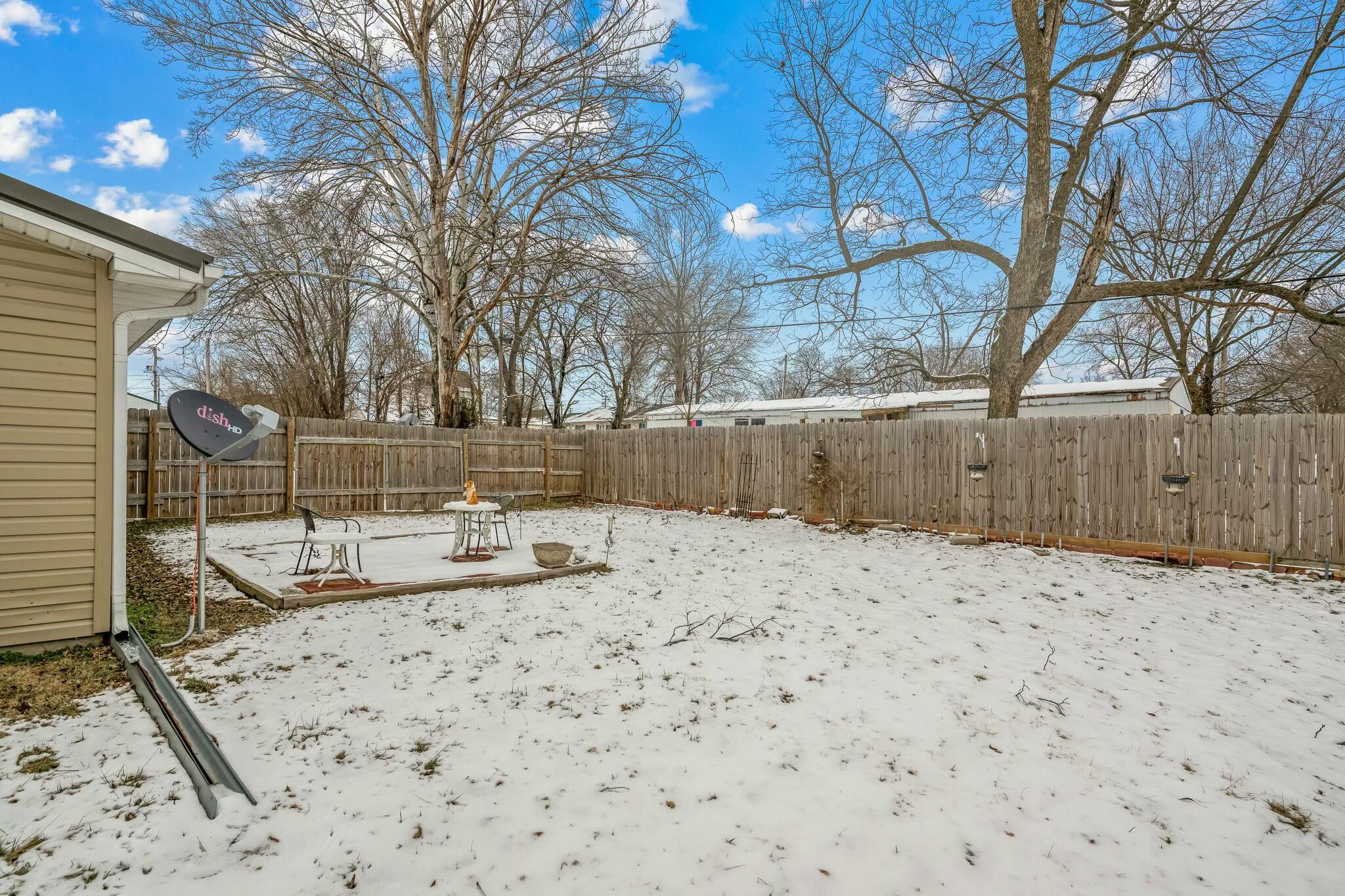 310 West English Street Property Photo 29