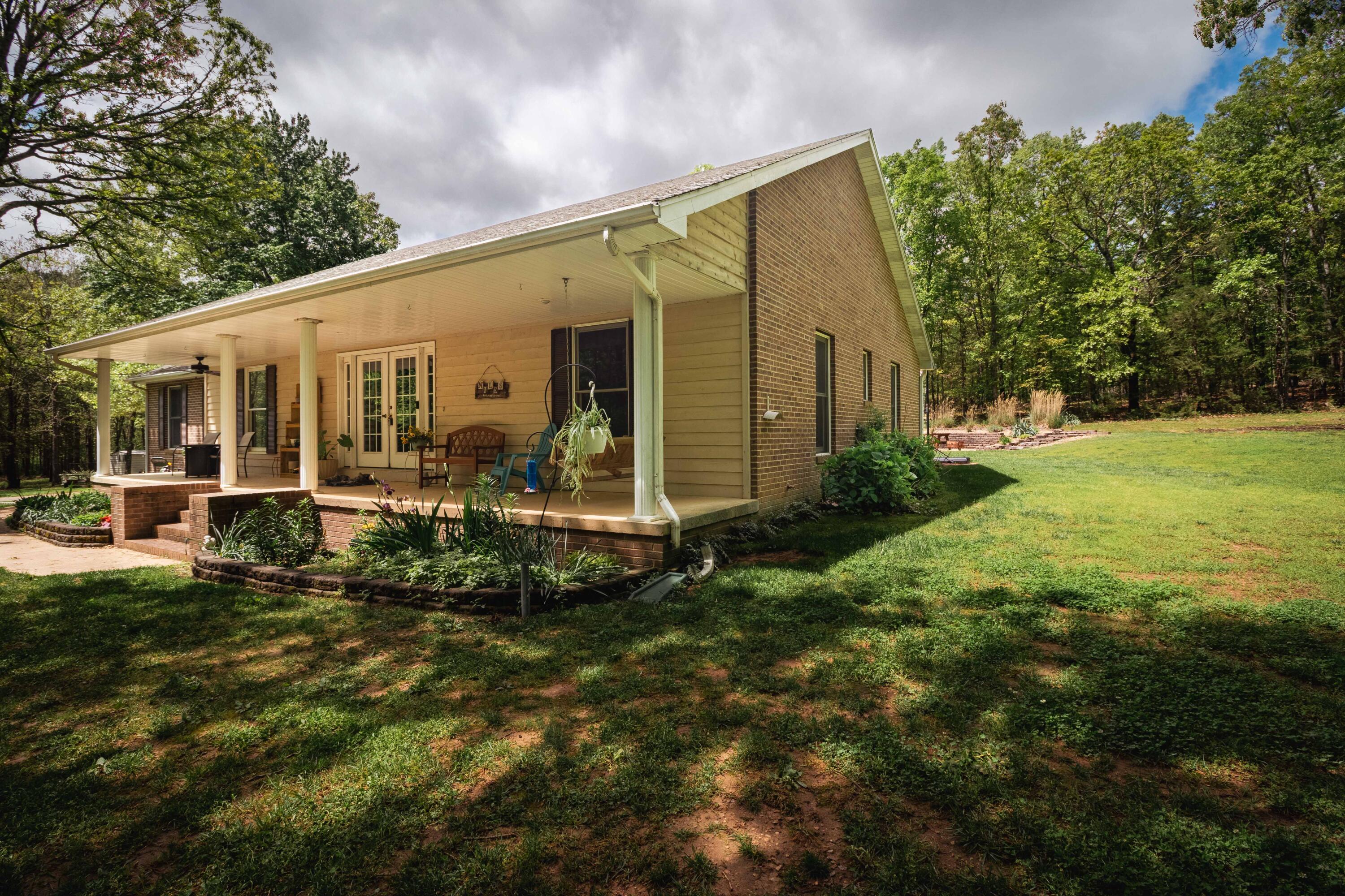 1219 County Road 6170 Property Photo 2