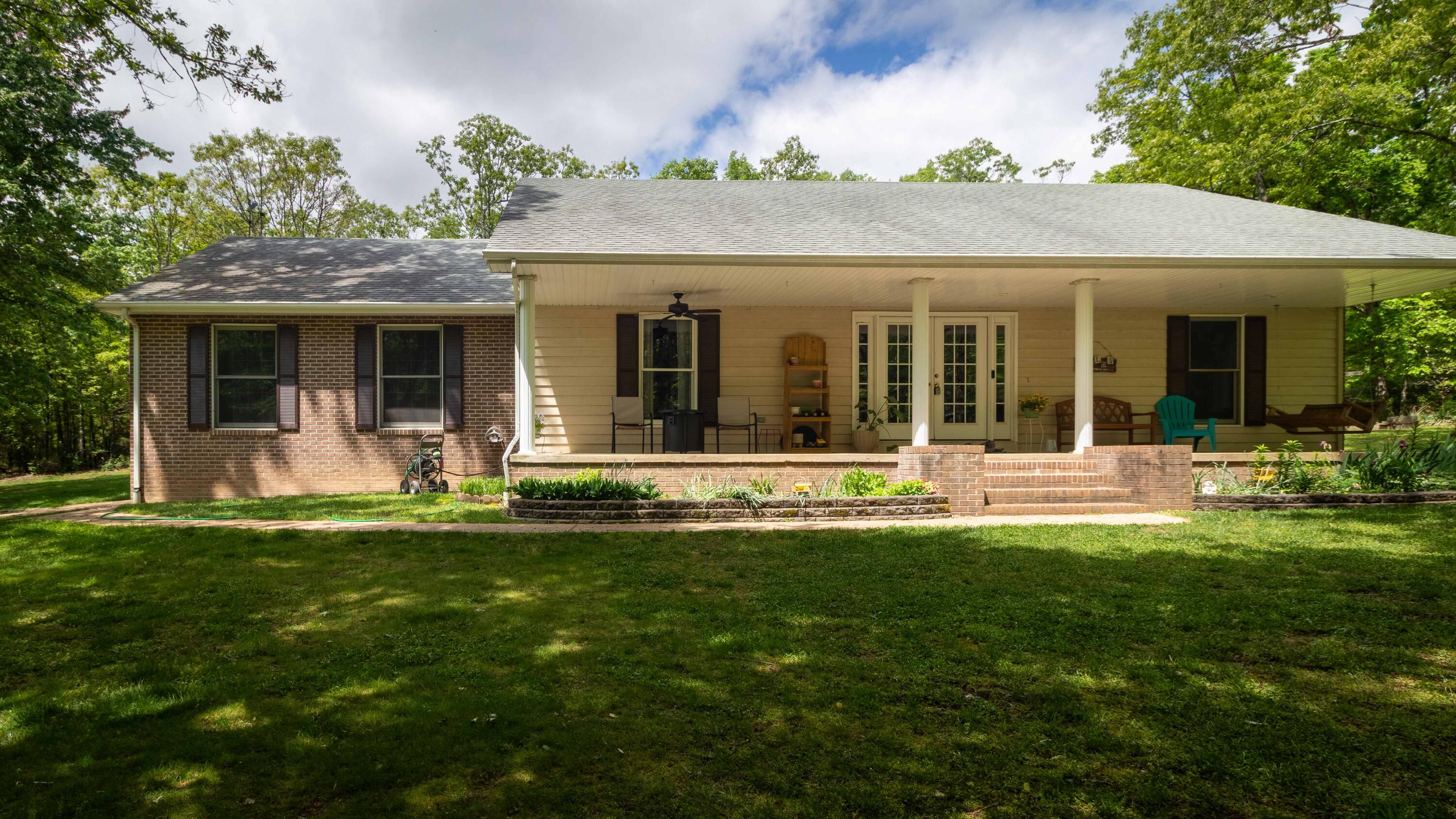 1219 County Road 6170 Property Photo 2