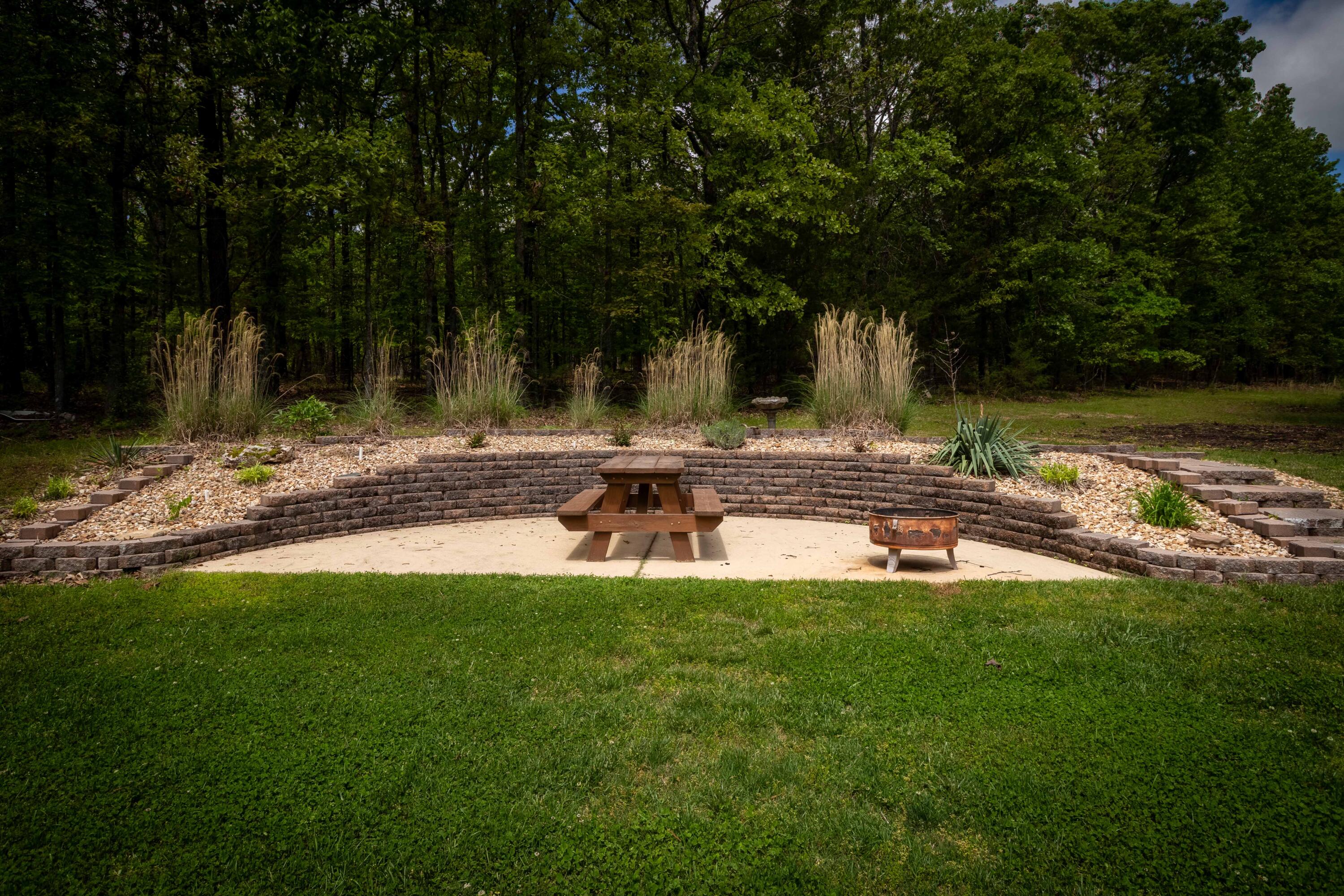 1219 County Road 6170 Property Photo 5