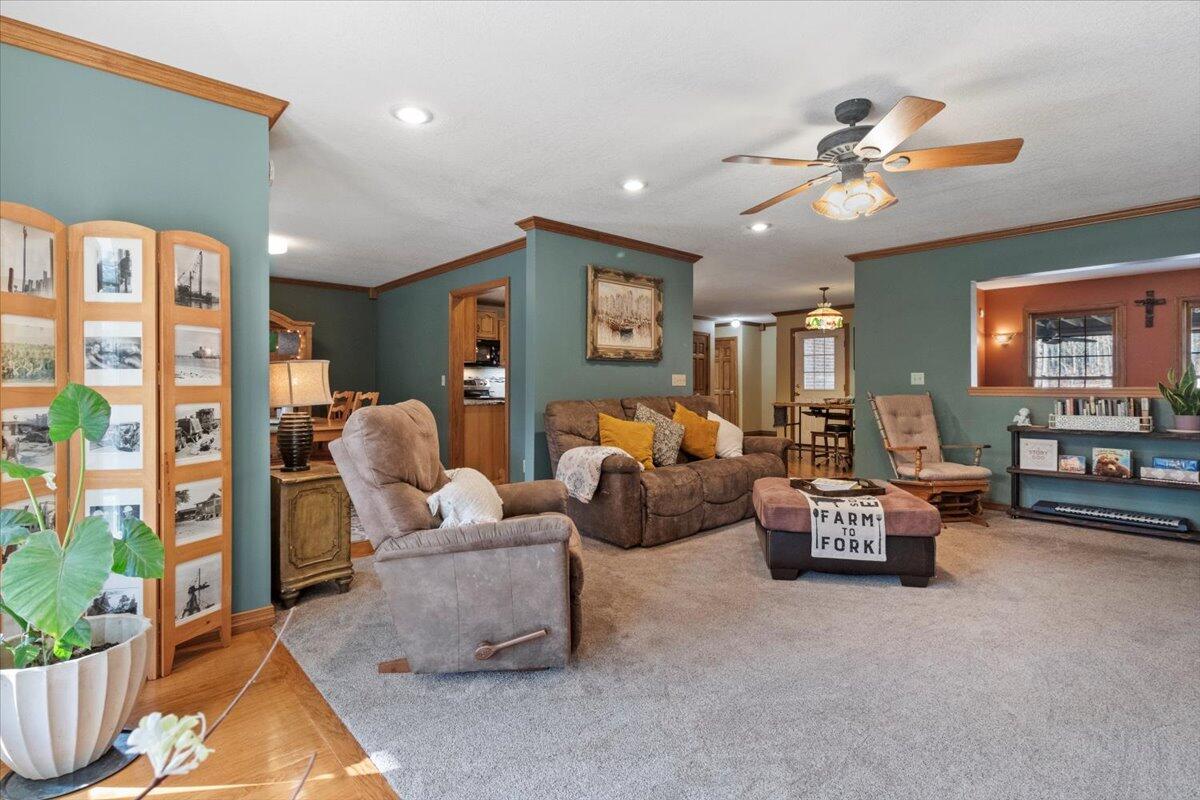 1219 County Road 6170 Property Photo 6