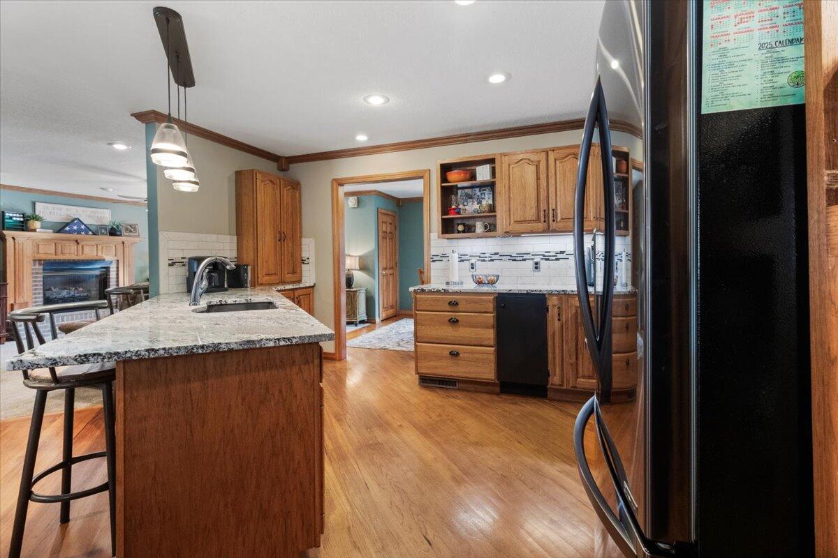 1219 County Road 6170 Property Photo 10