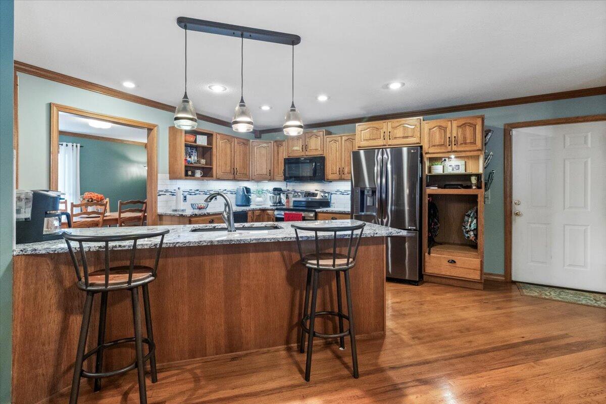 1219 County Road 6170 Property Photo 10