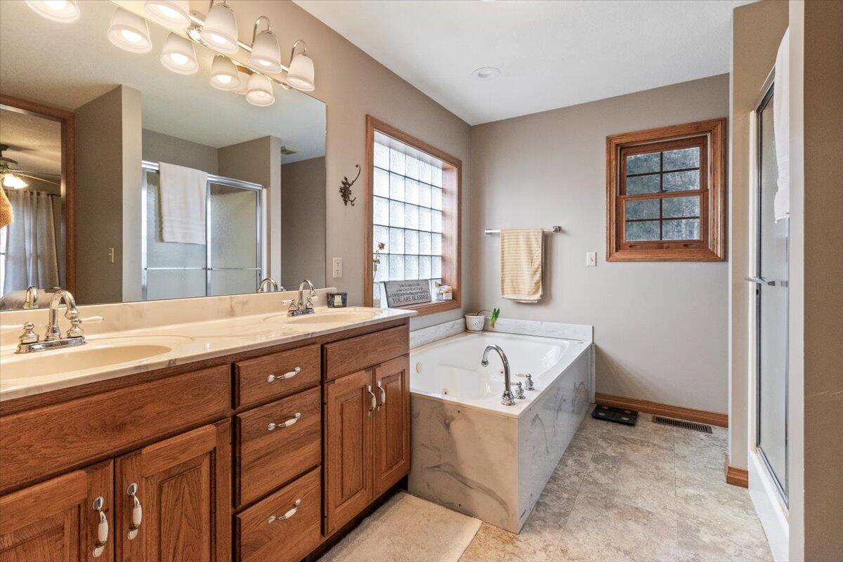 1219 County Road 6170 Property Photo 20