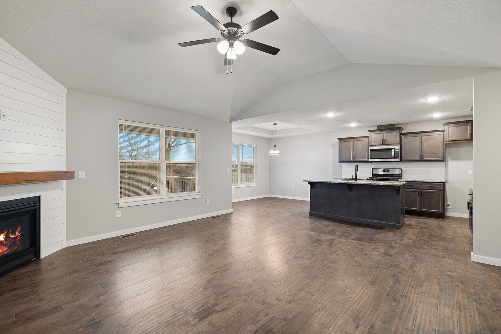 760 East Penzance Circle Property Photo 3