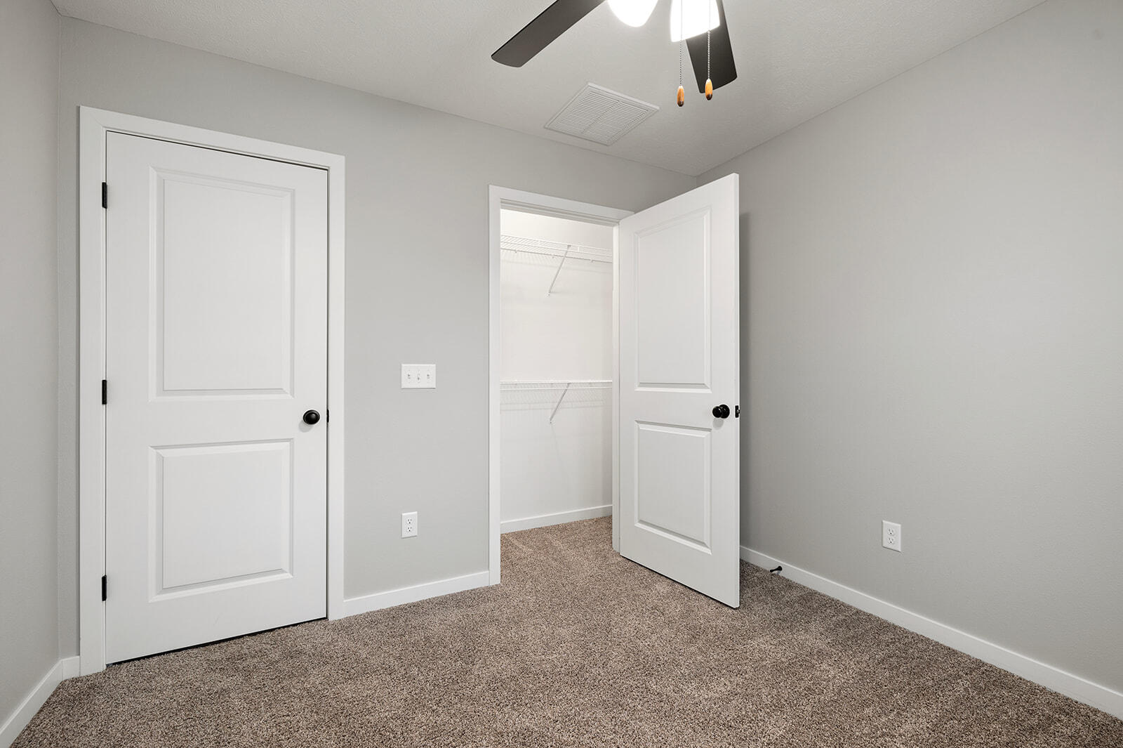 760 East Penzance Circle Property Photo 6