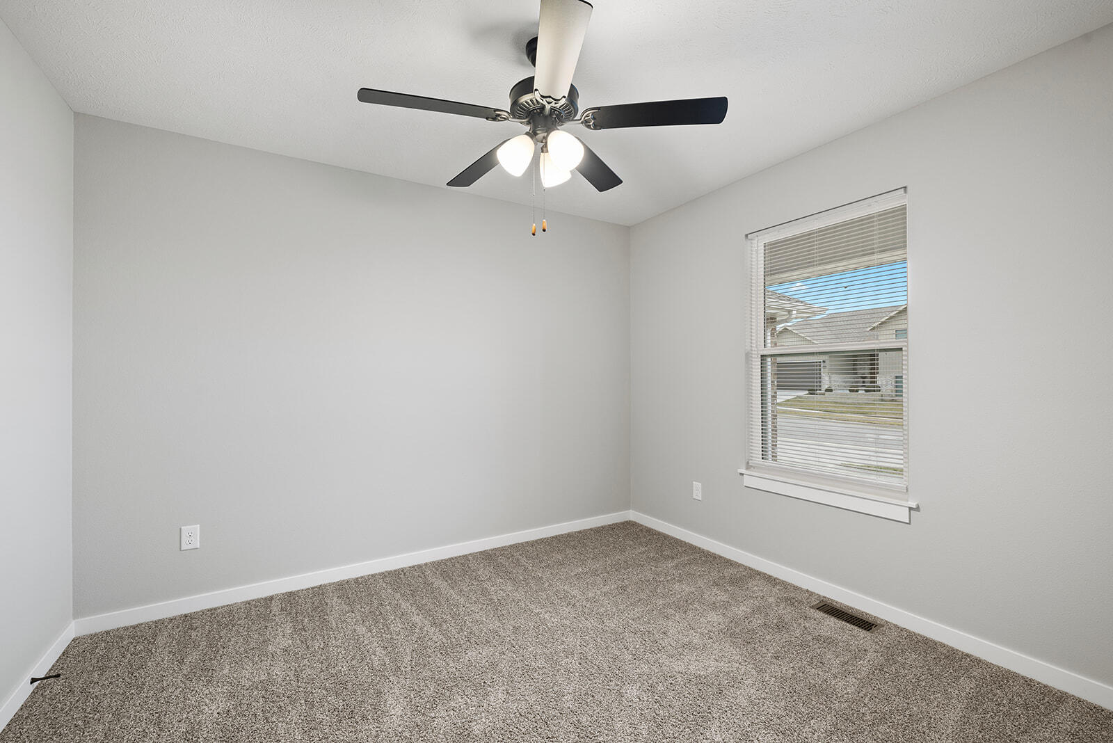 760 East Penzance Circle Property Photo 11