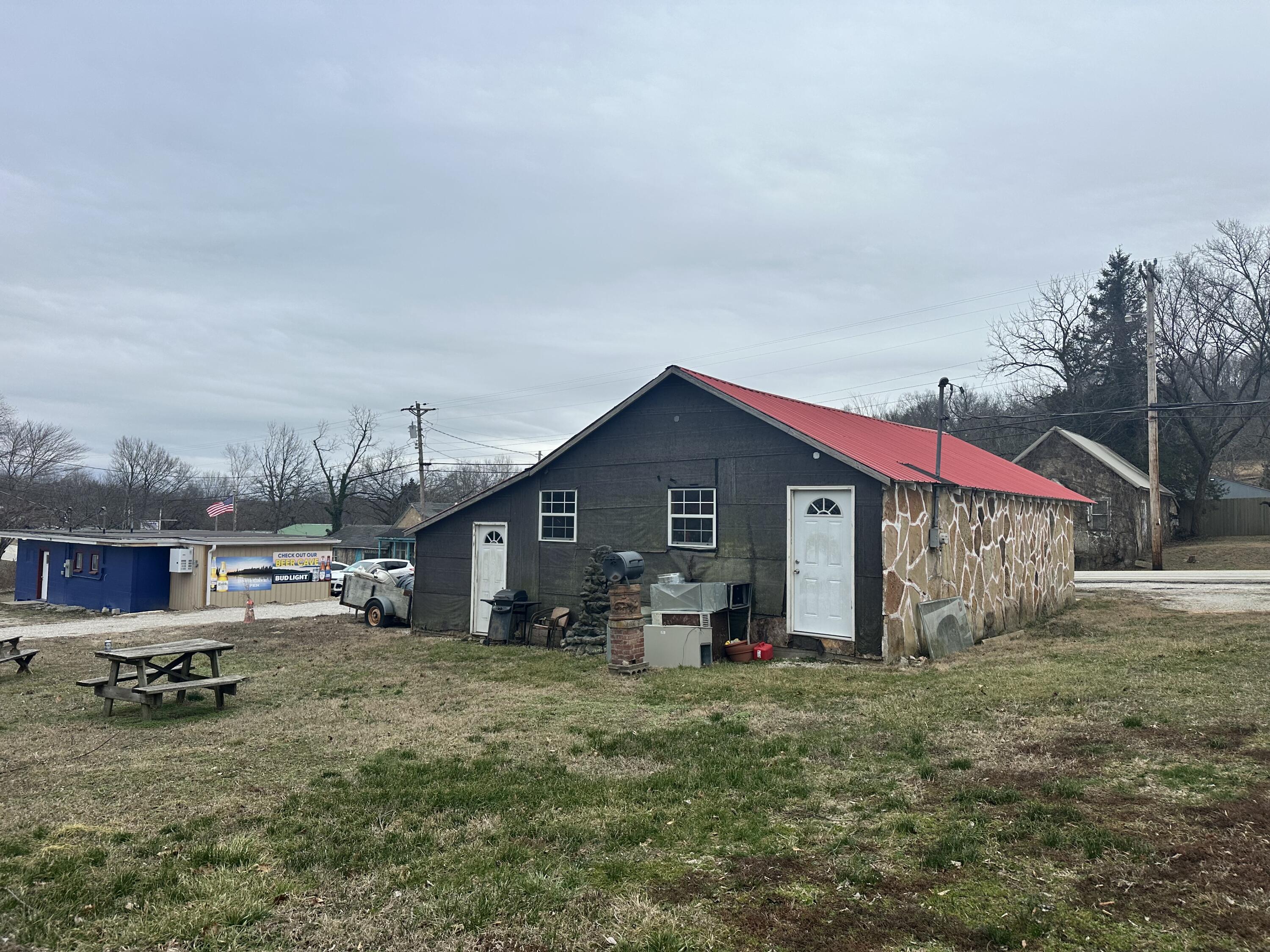 8551-8515 West State Highway 76 Property Photo 45