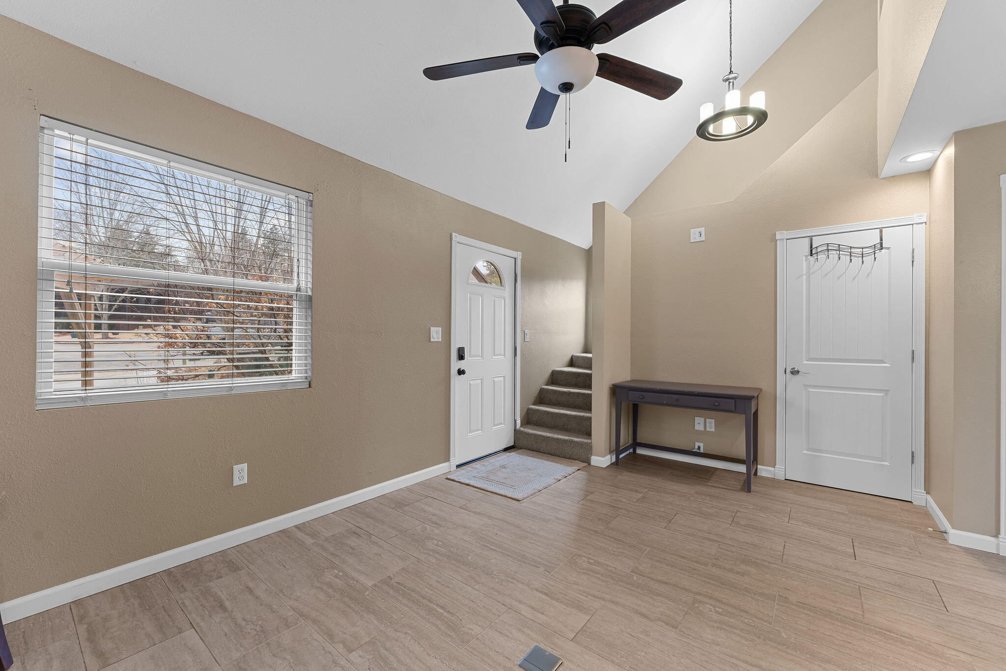 270 Valley Stream Circle Property Photo 6