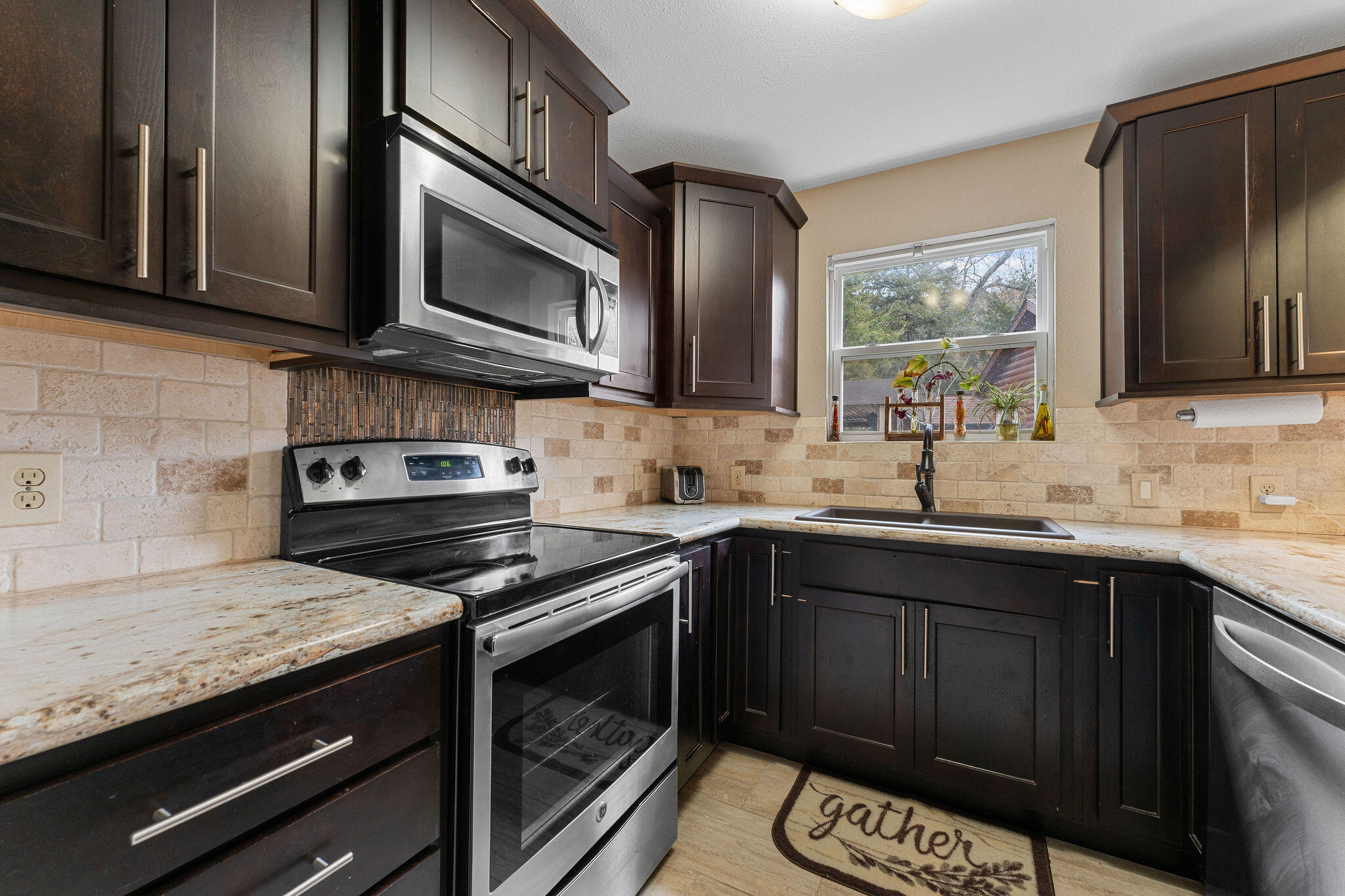 270 Valley Stream Circle Property Photo 7