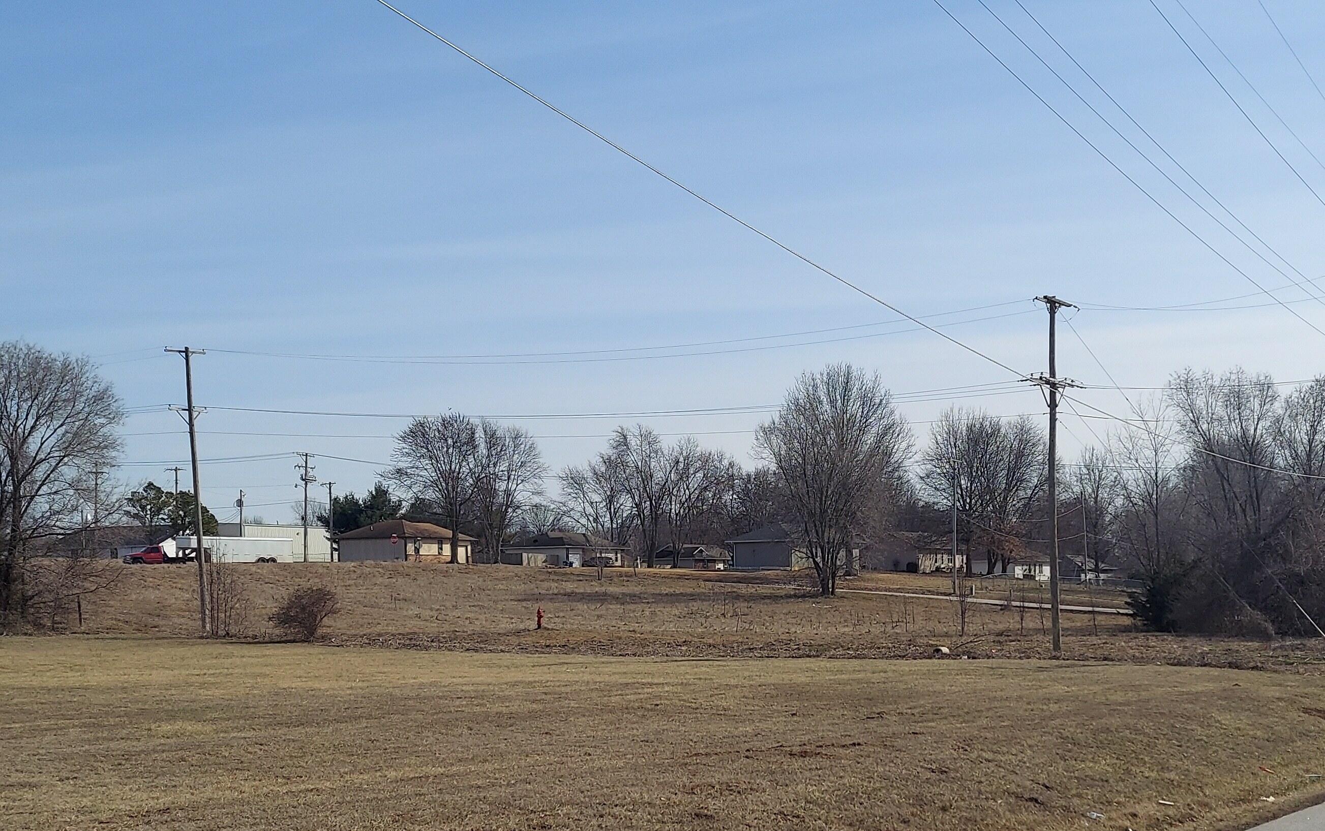 401&403 East New Melville Road Property Photo 2