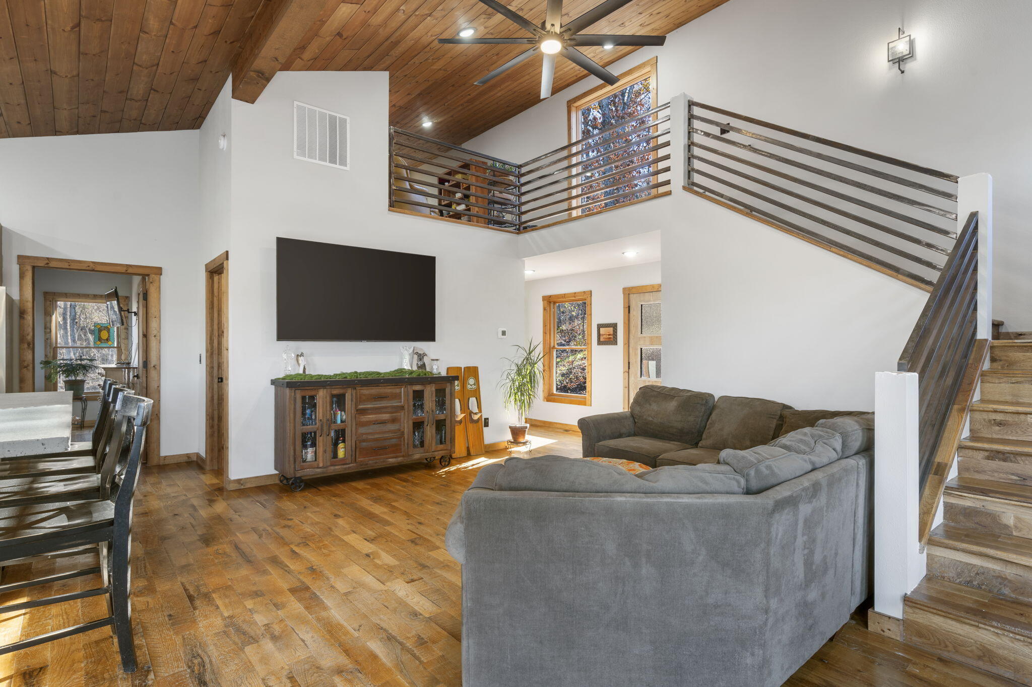 28 Irish Hills Boulevard Property Photo 17