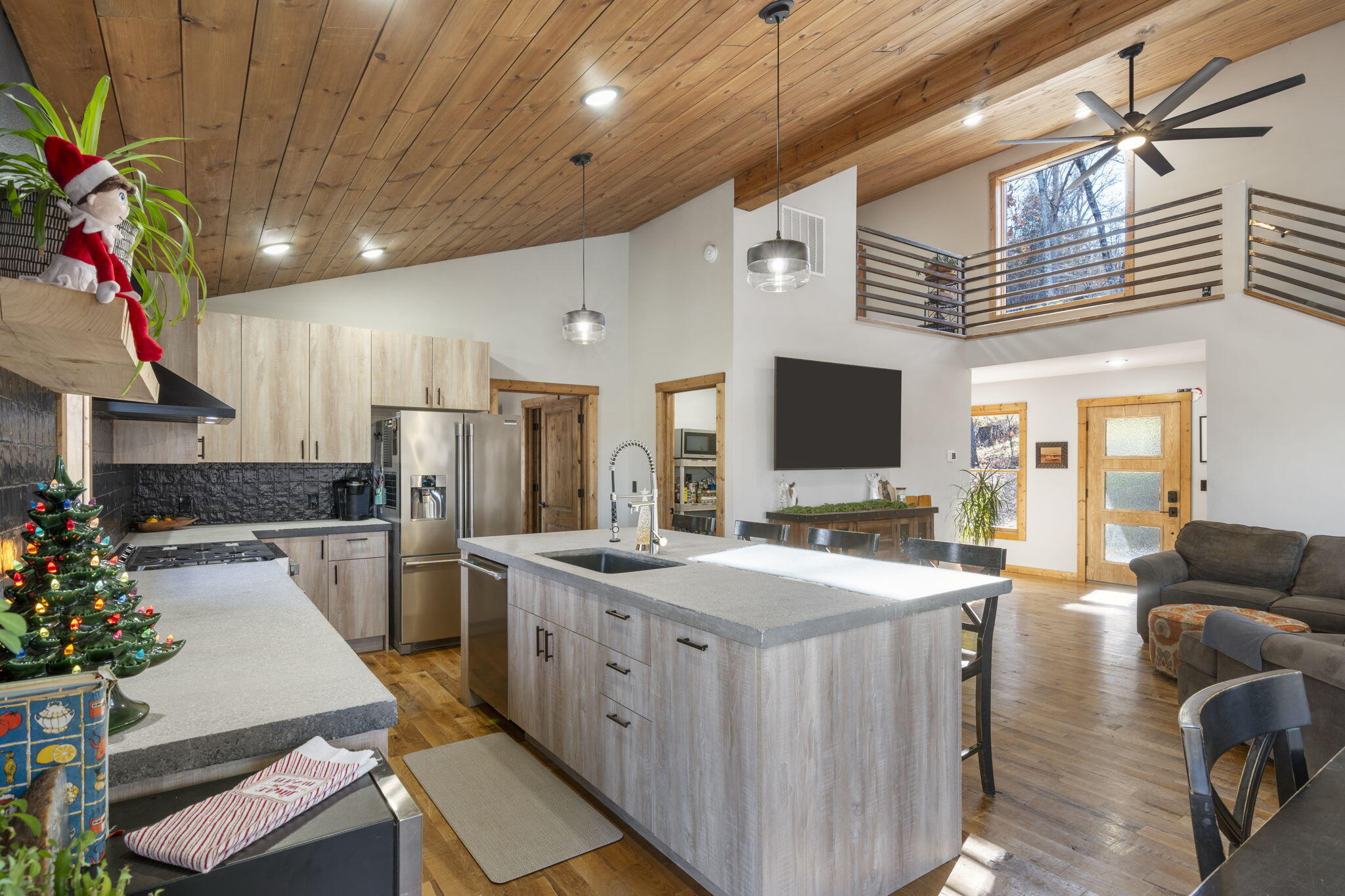 28 Irish Hills Boulevard Property Photo 24