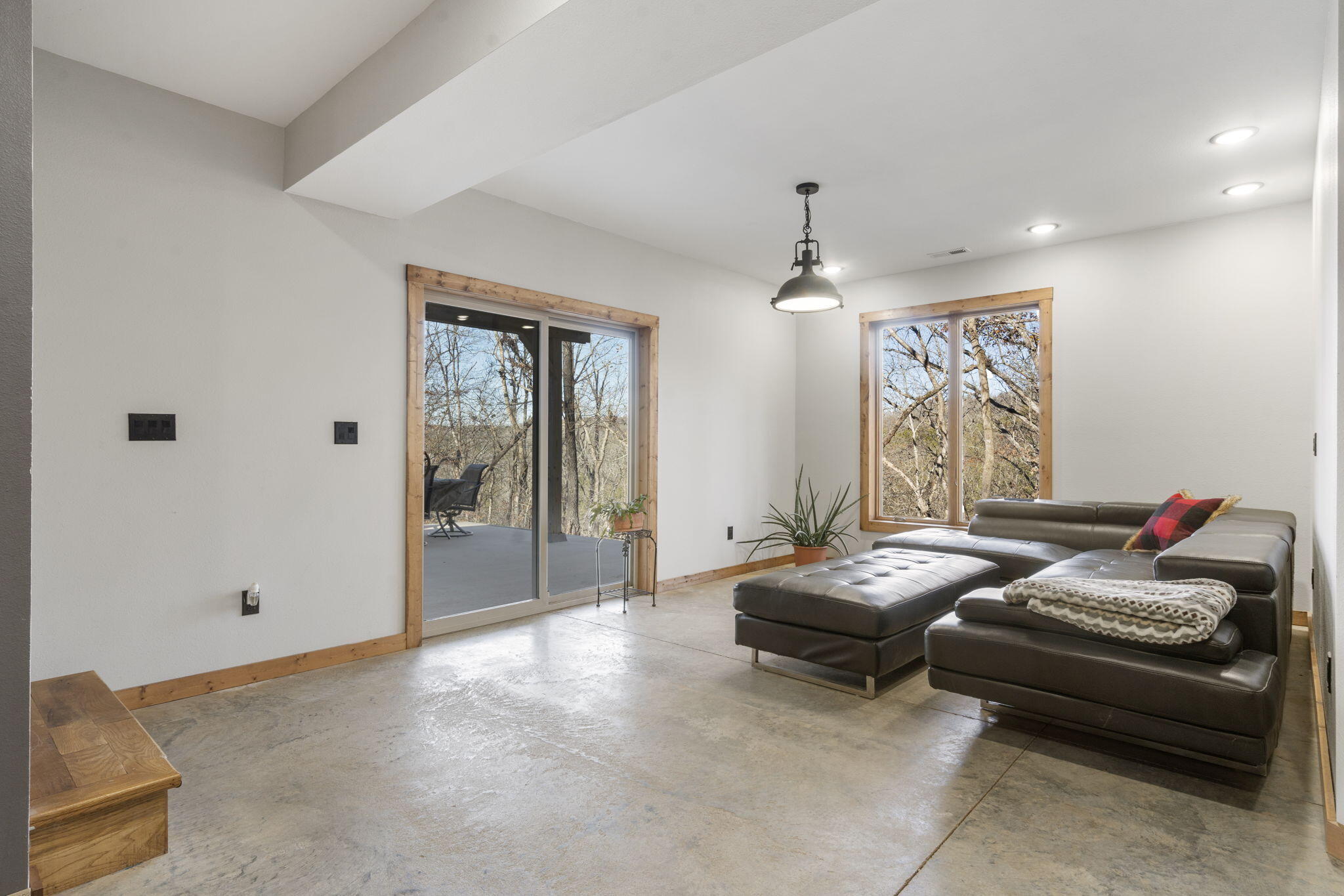 28 Irish Hills Boulevard Property Photo 33