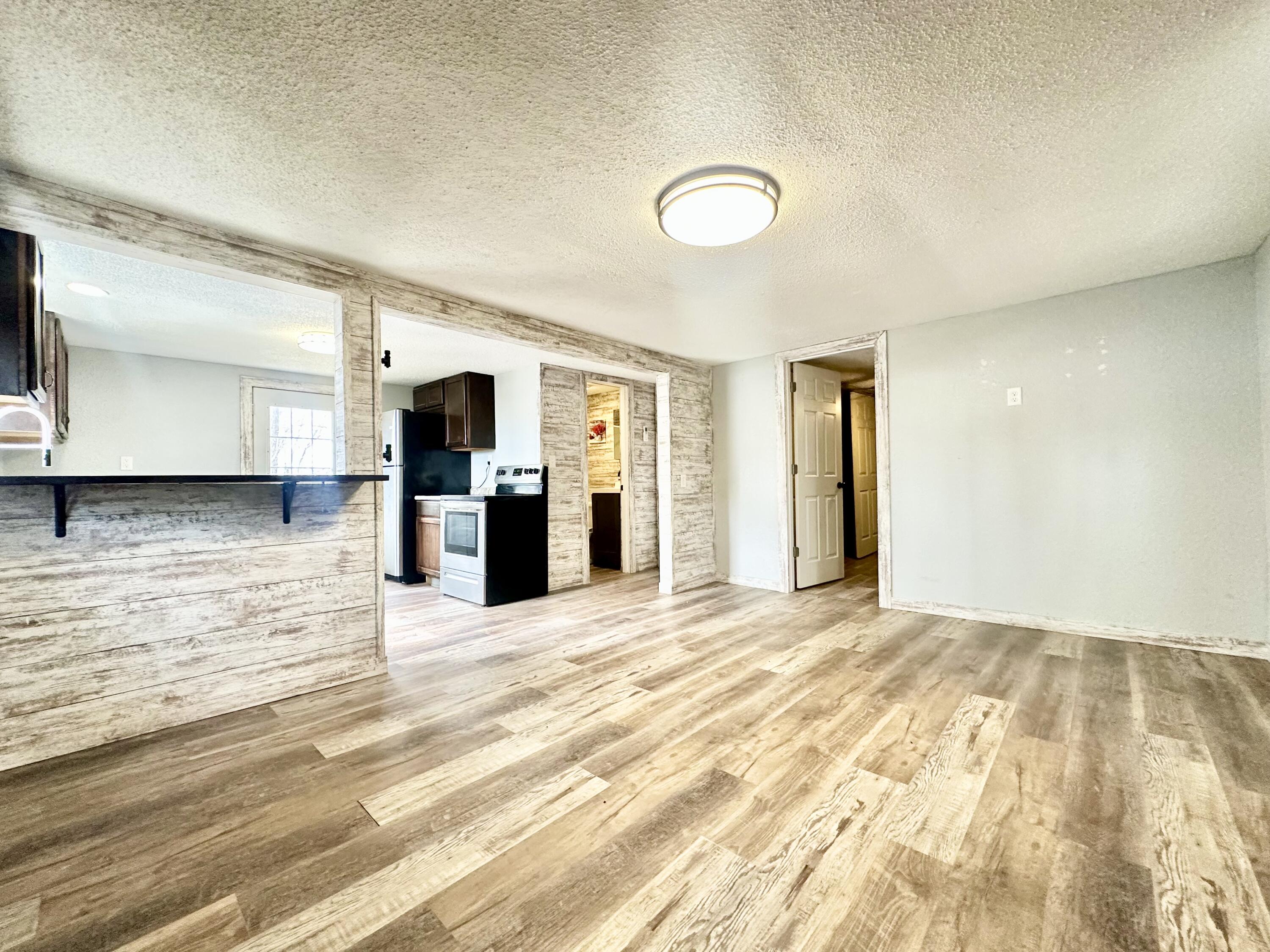 1119 Cedar Ave Property Photo 3