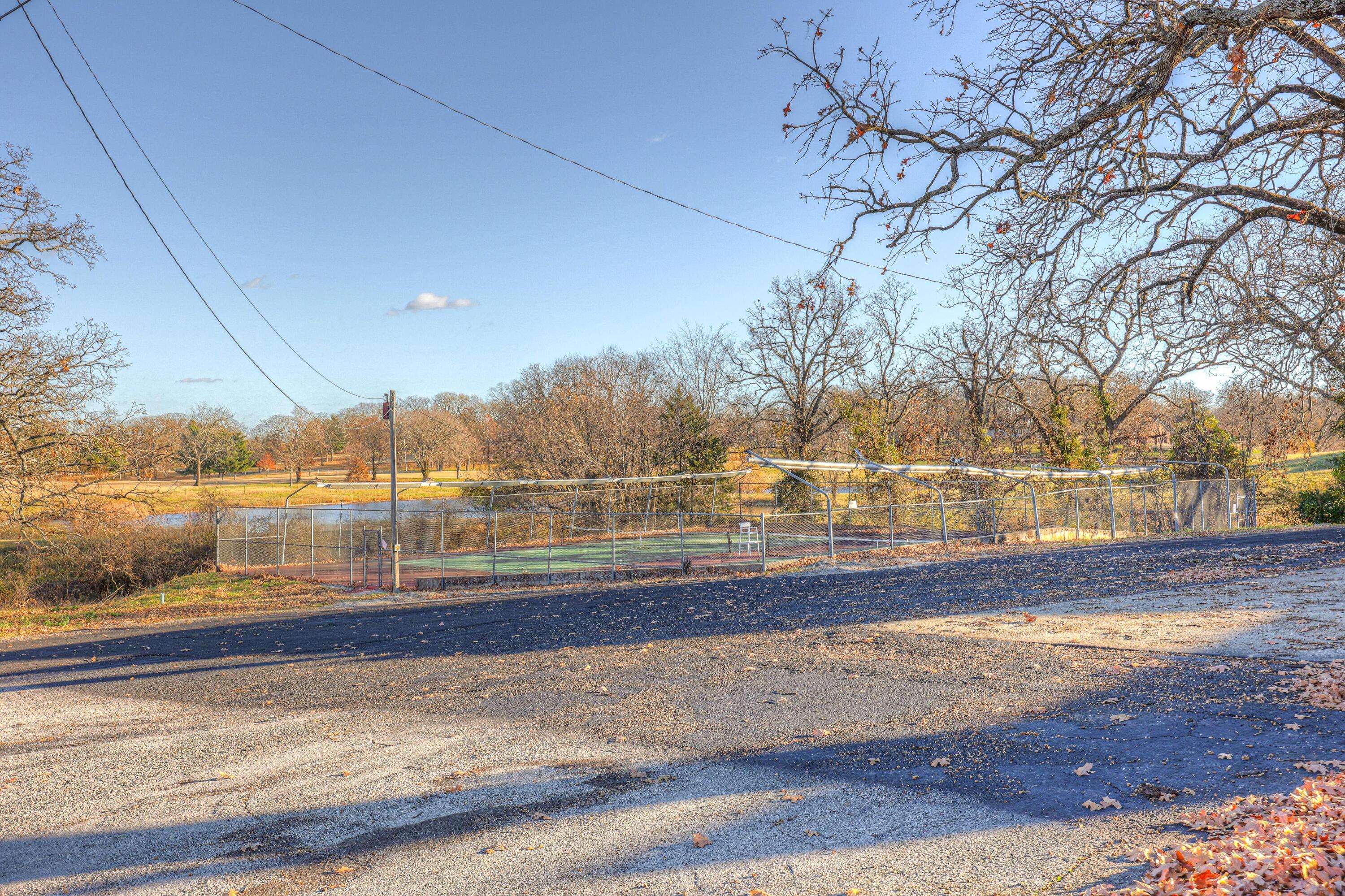 988 South Country Club Road Property Photo 5