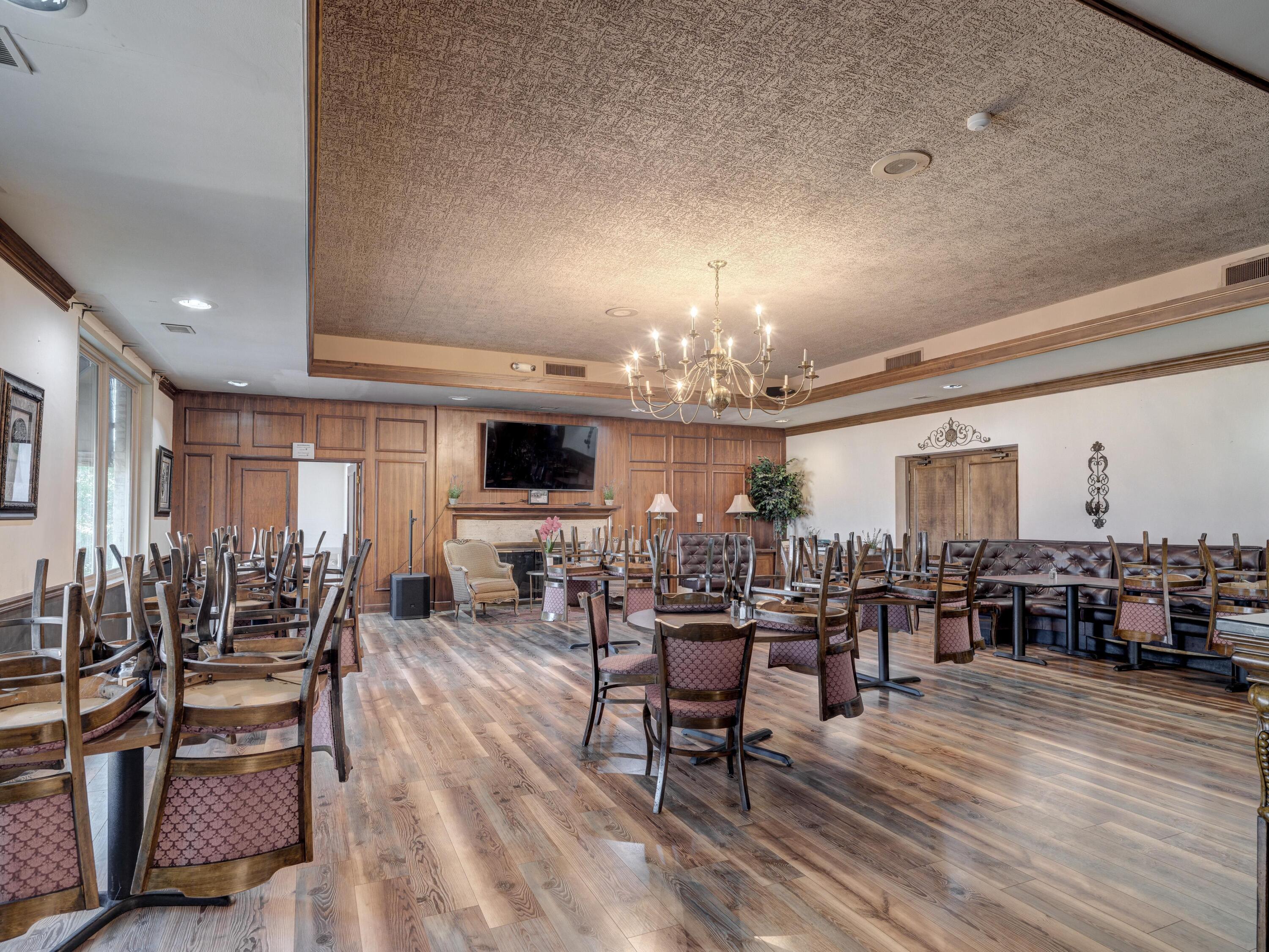 988 South Country Club Road Property Photo 16