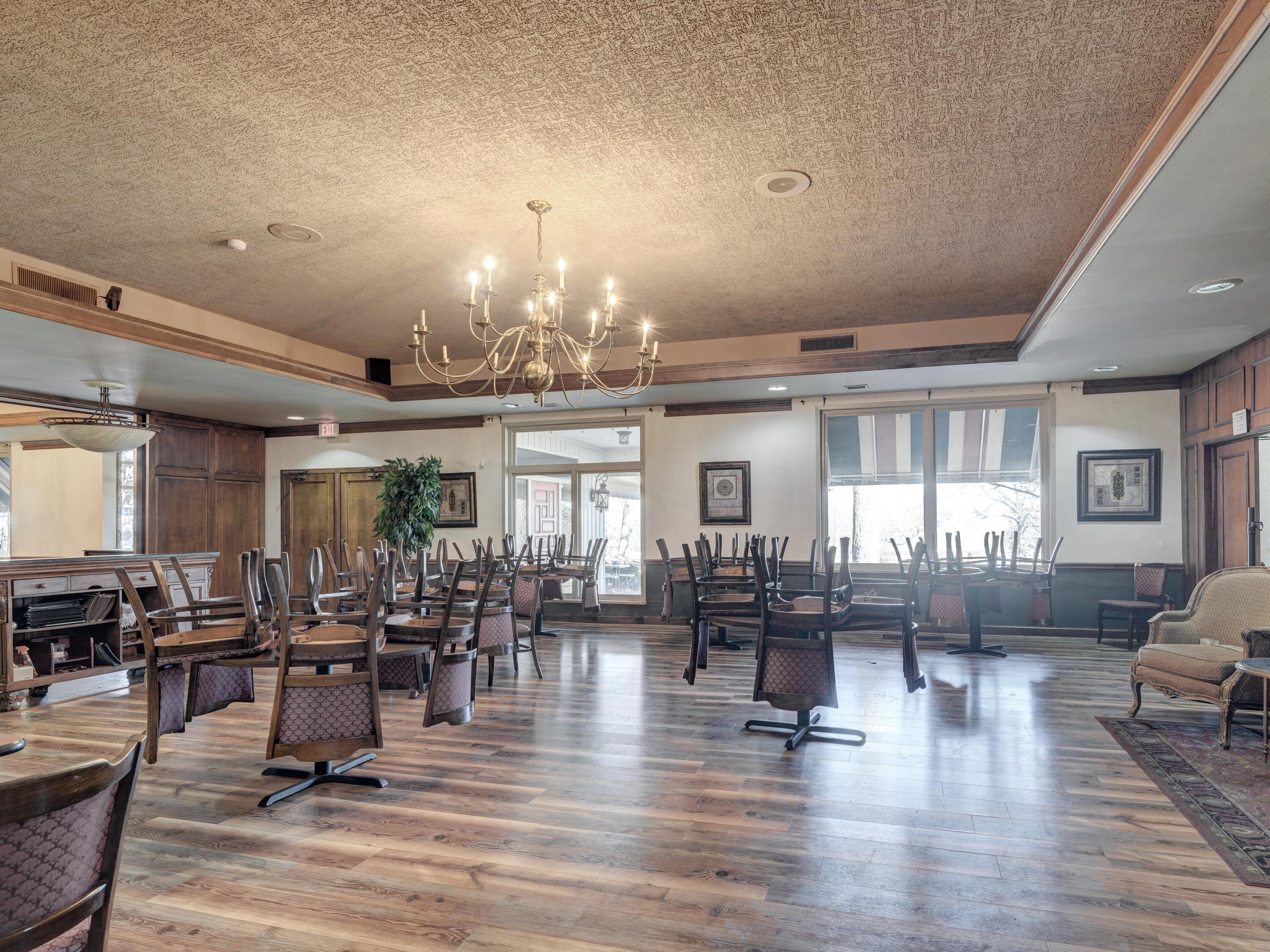 988 South Country Club Road Property Photo 17