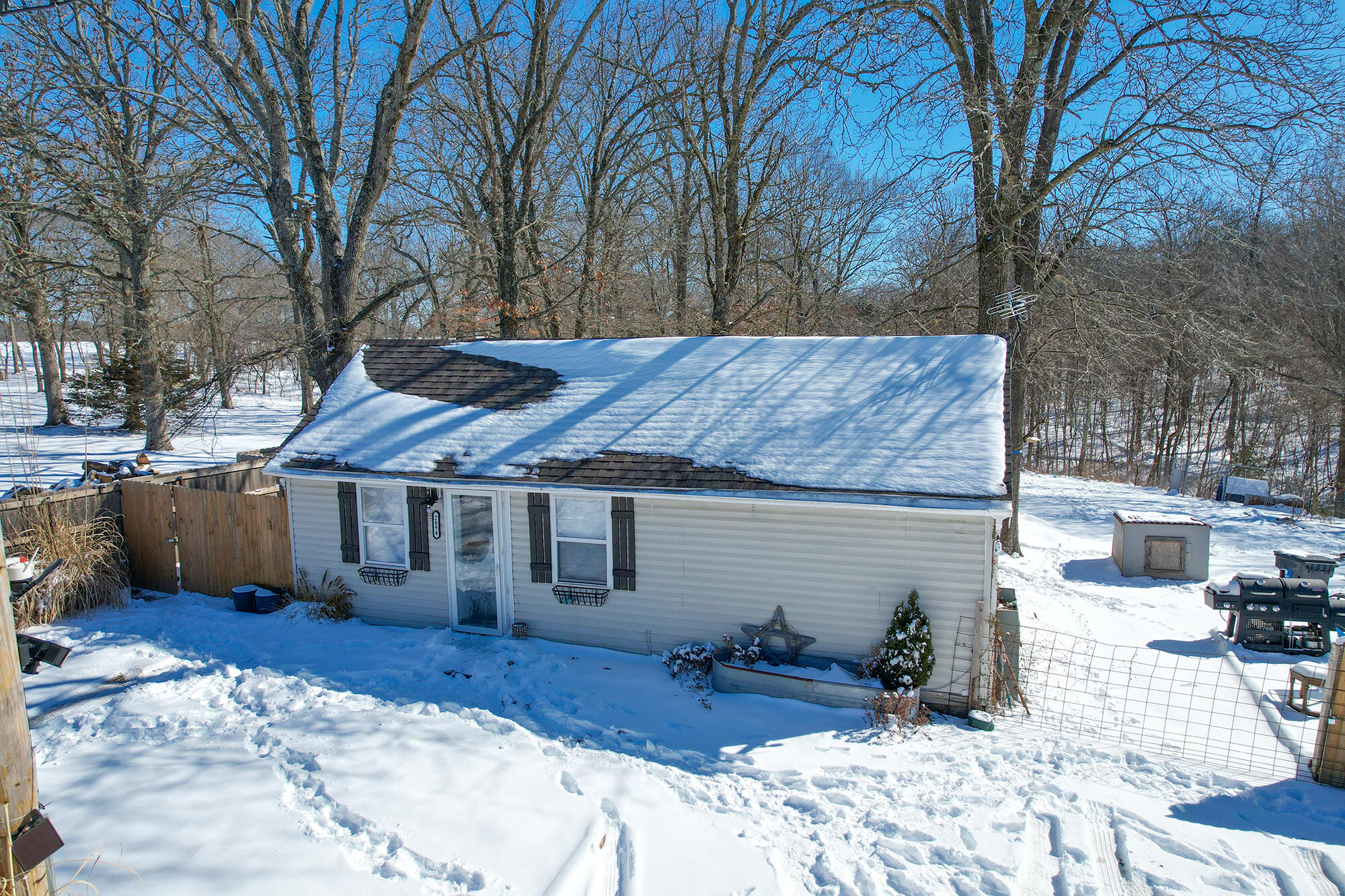 2094 North Farm Road 241 Property Photo 4