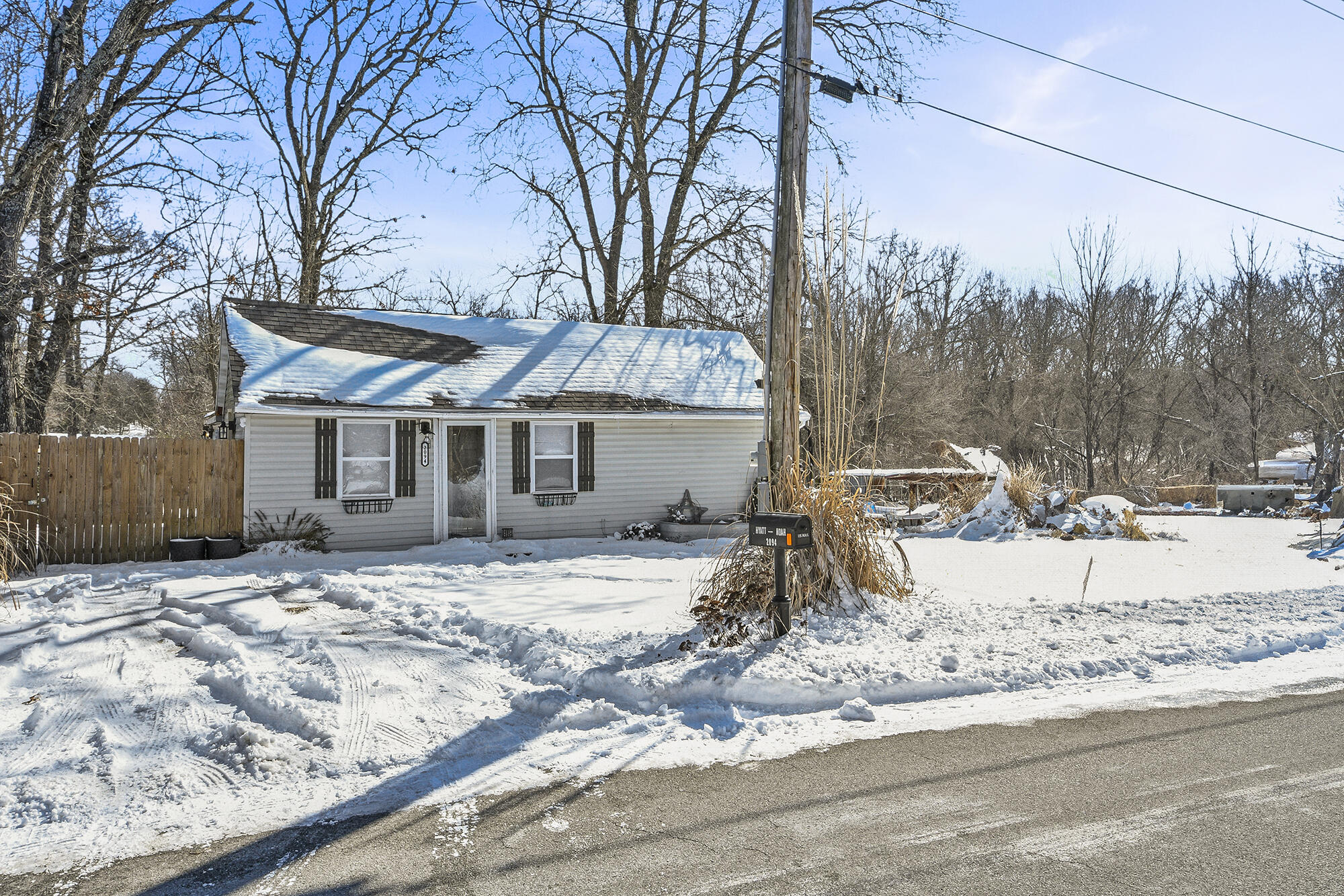 2094 North Farm Road 241 Property Photo 5