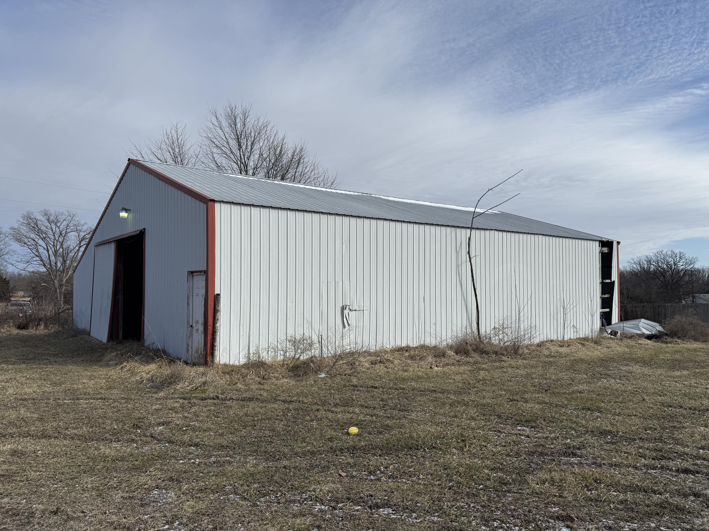 950 Highway 95 Property Photo 3