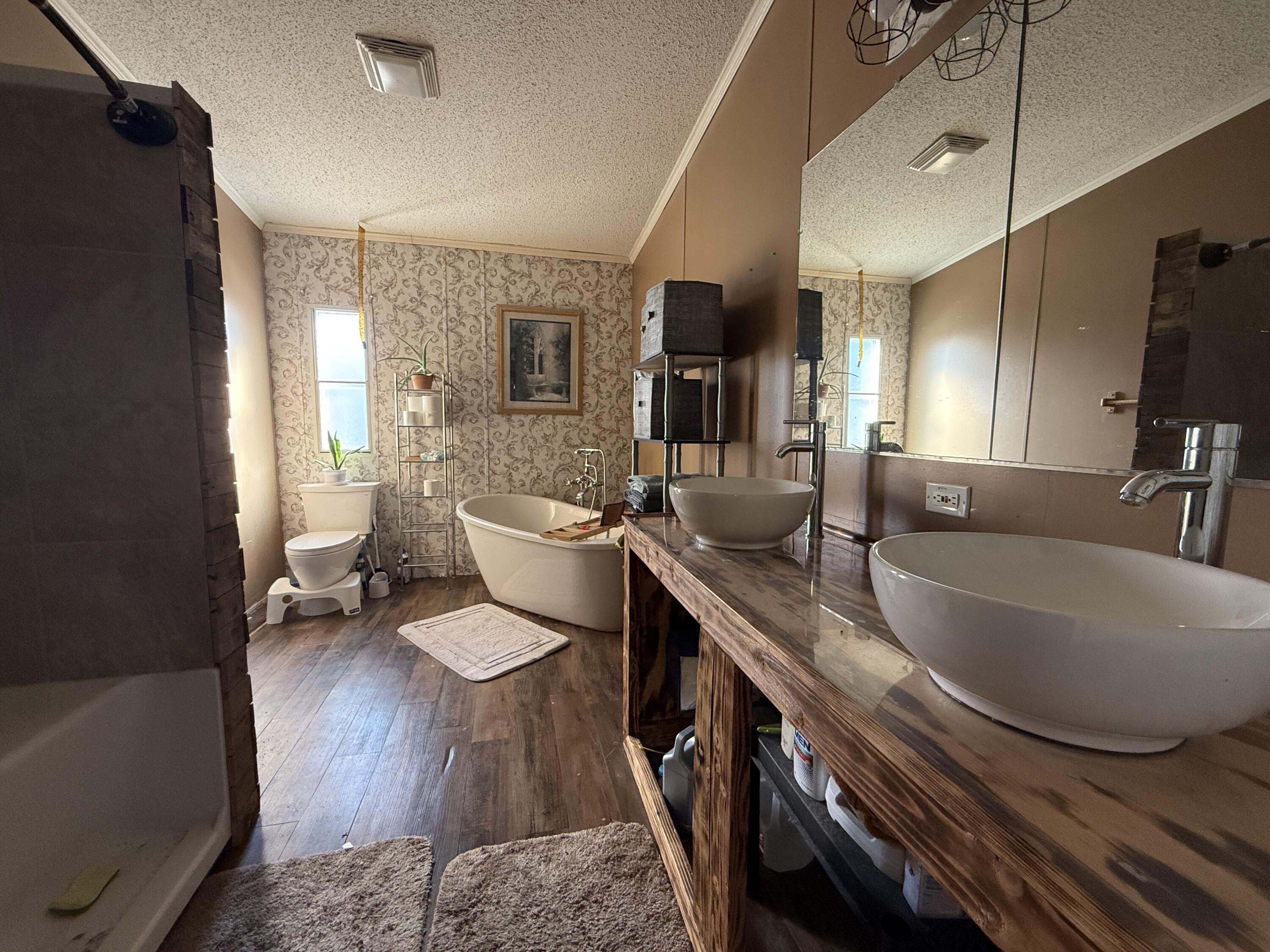 950 Highway 95 Property Photo 18
