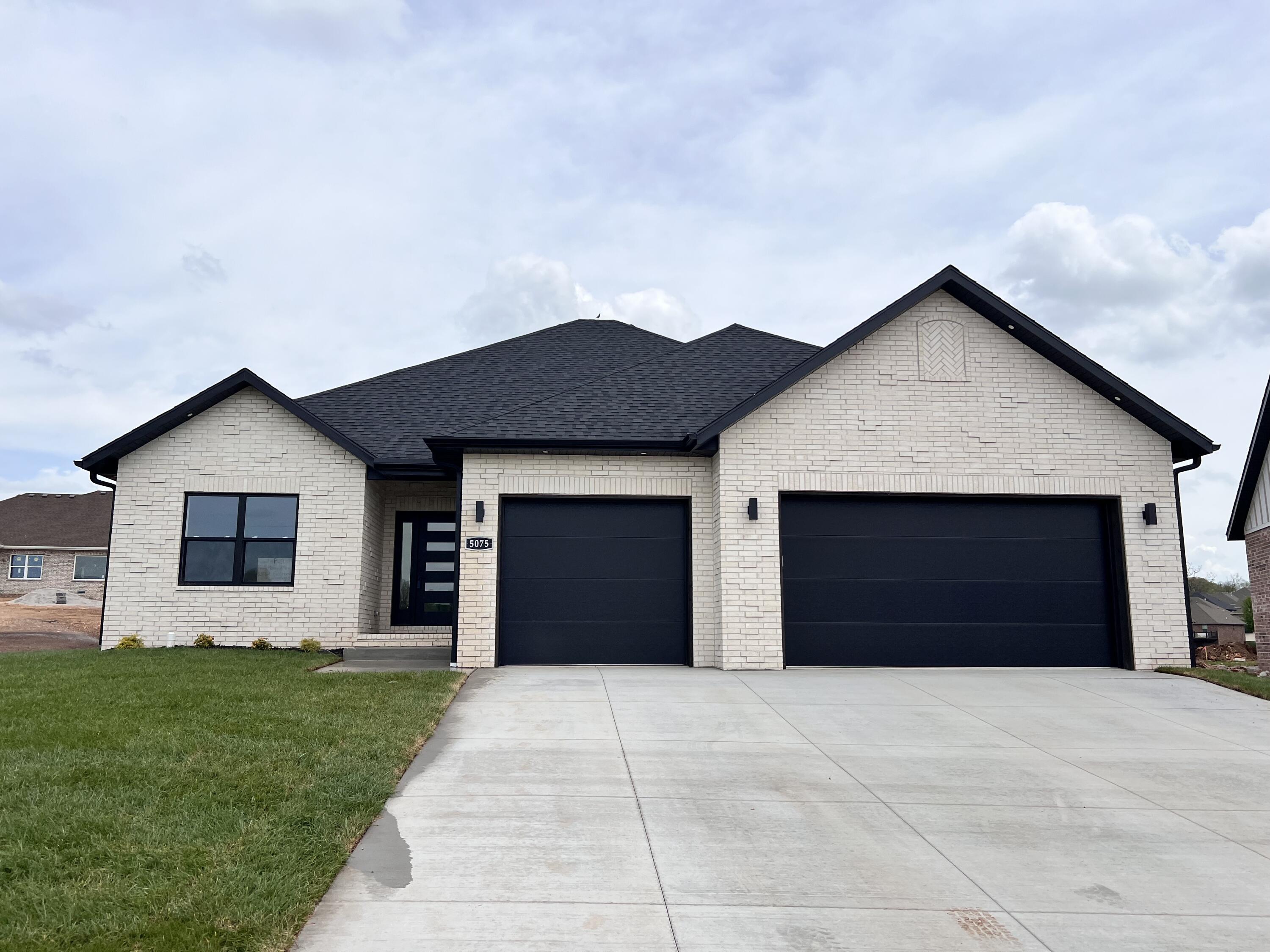 5075 East Ferdinand Court Property Photo 1