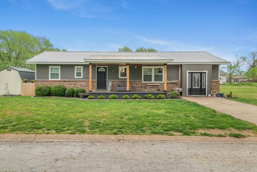 707 Howell Drive Property Photo