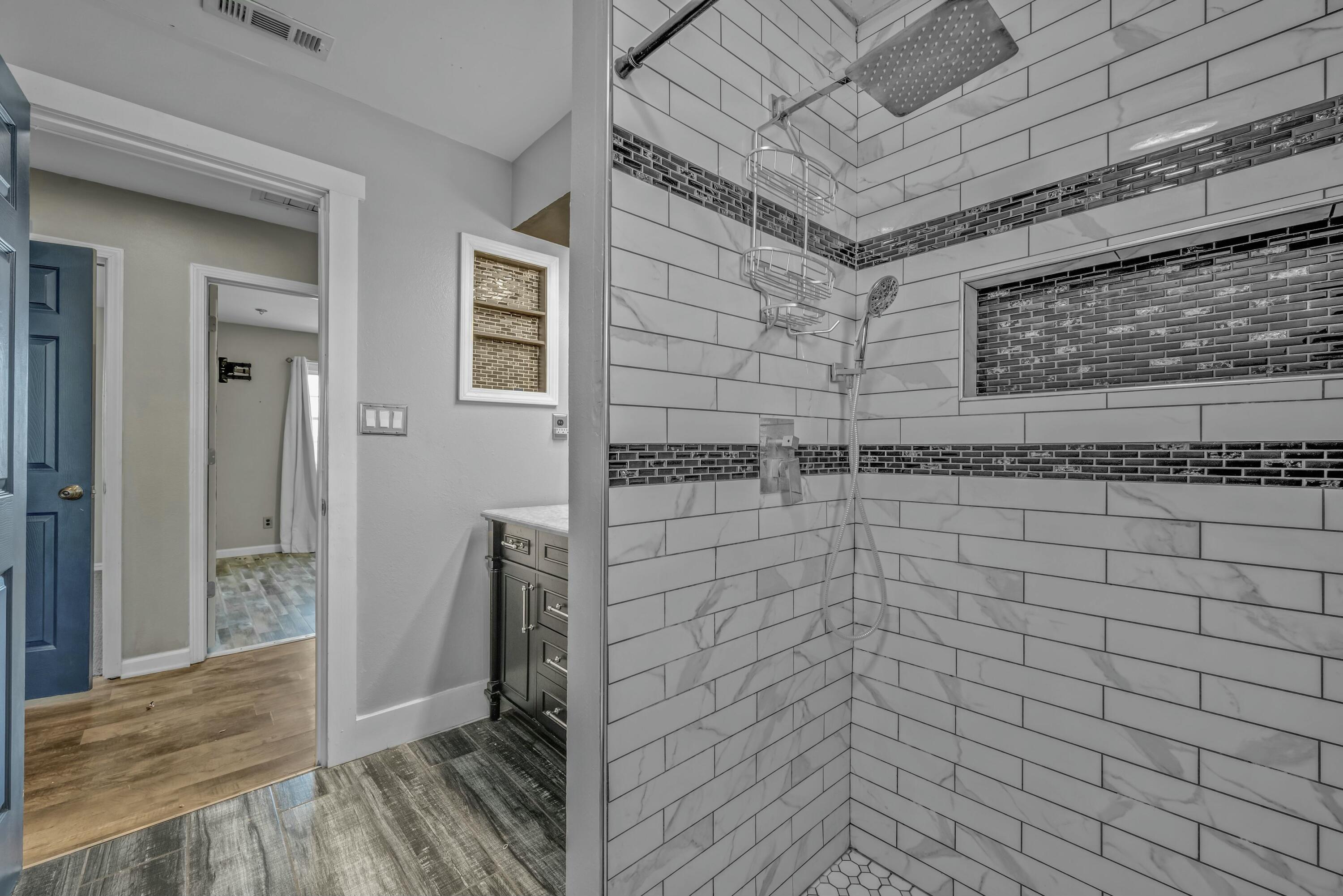 707 Howell Drive Property Photo 11