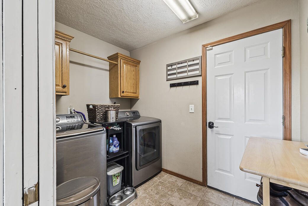 618 Sarah Court Property Photo 16
