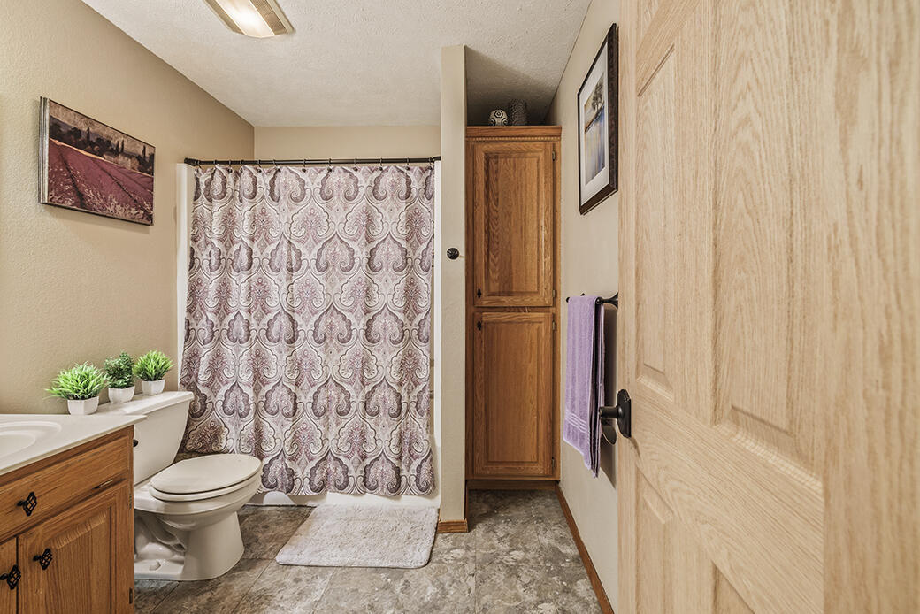 618 Sarah Court Property Photo 25