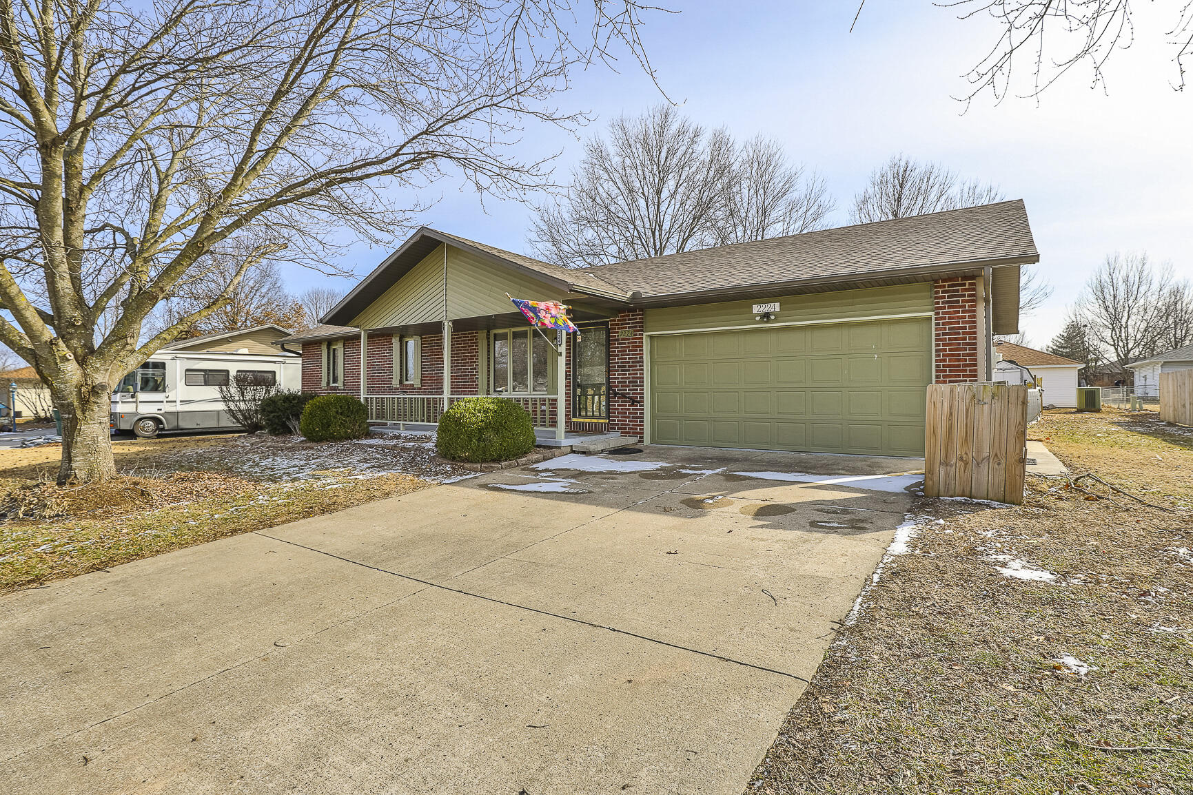 2224 West College Drive Property Photo 1